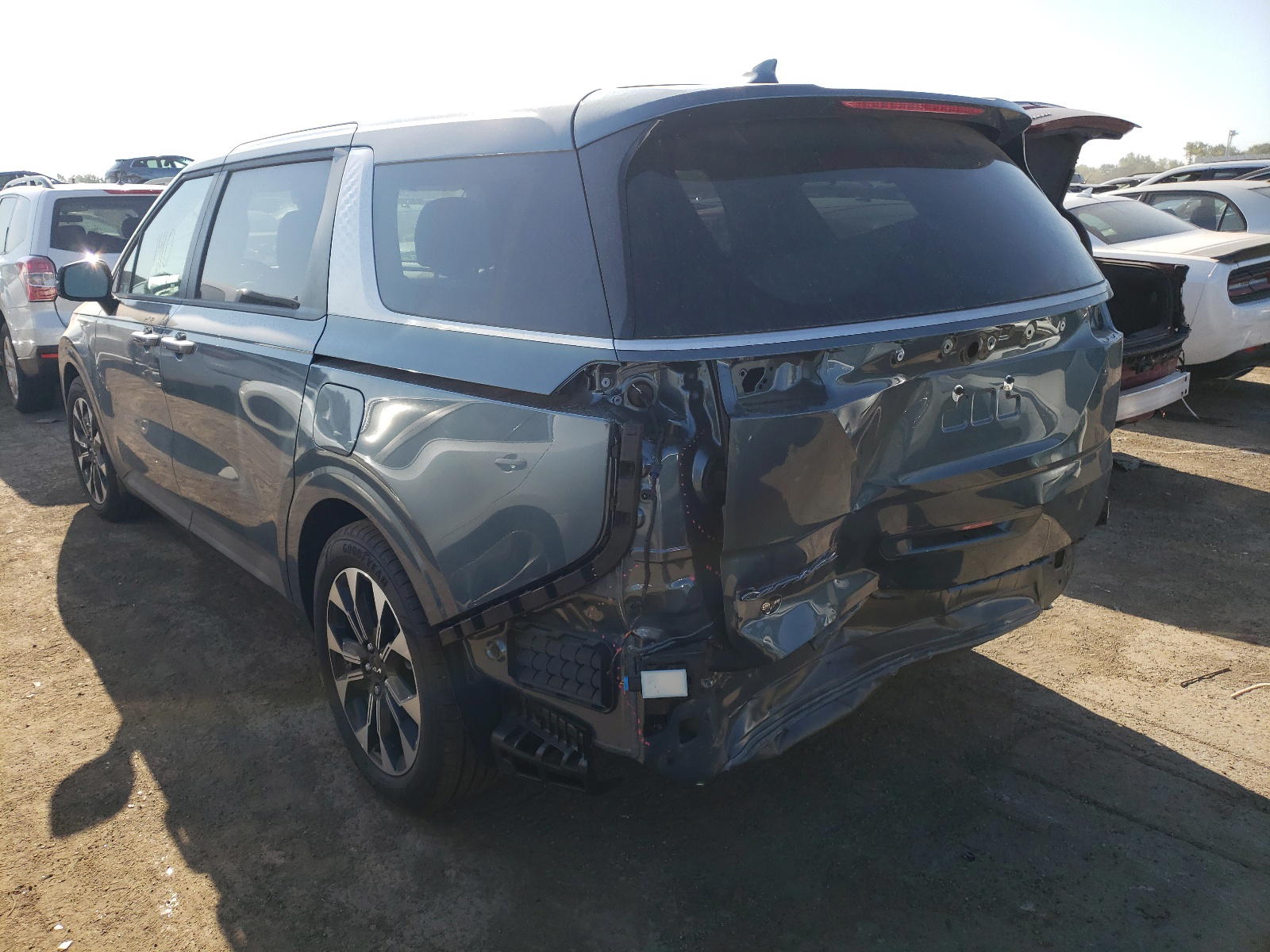 Photo 3 from auction – 2022 KIA CARNIVAL E with VIN KNDNC5H39N6102426