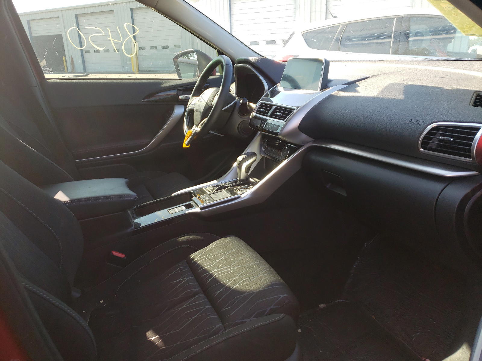 Photo 5 from auction – 2020 MITSUBISHI ECLIPSE CR with VIN JA4AT5AA3LZ042043