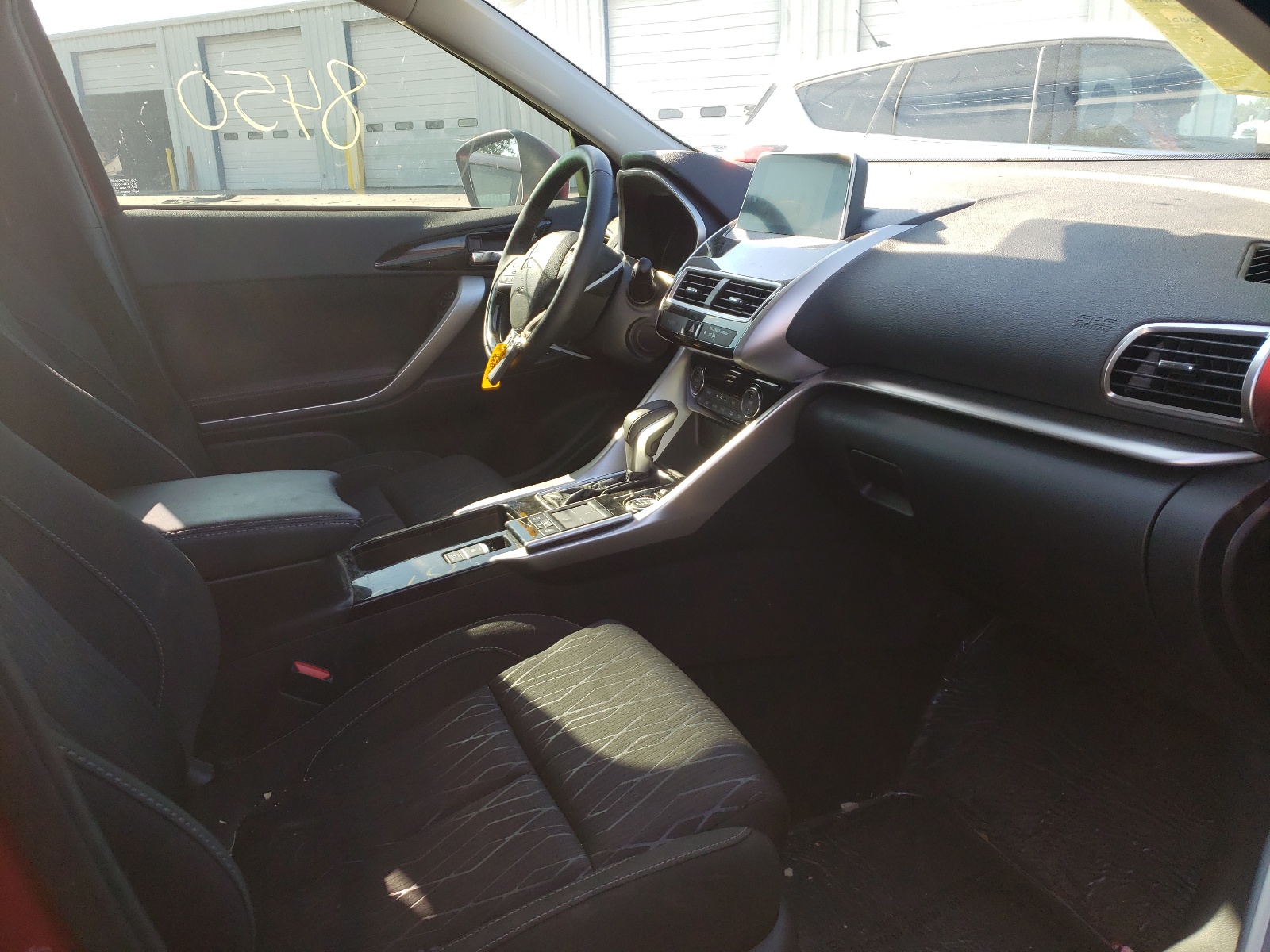 Фото 5 с аукциона – 2020 MITSUBISHI ECLIPSE CR с VIN JA4AT5AA3LZ042043
