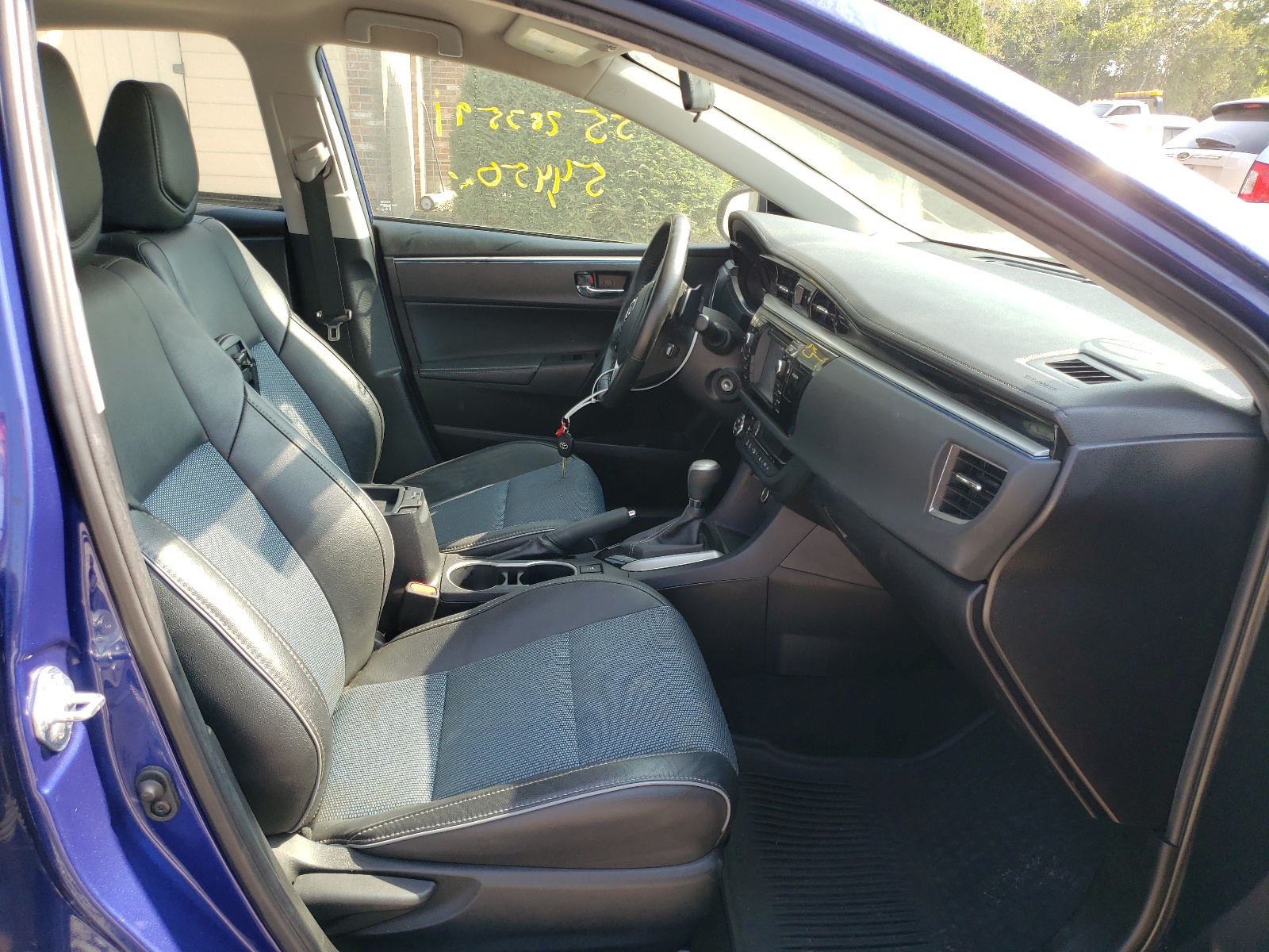 Photo 5 from auction – 2016 TOYOTA COROLLA L with VIN 2T1BURHE3GC529038