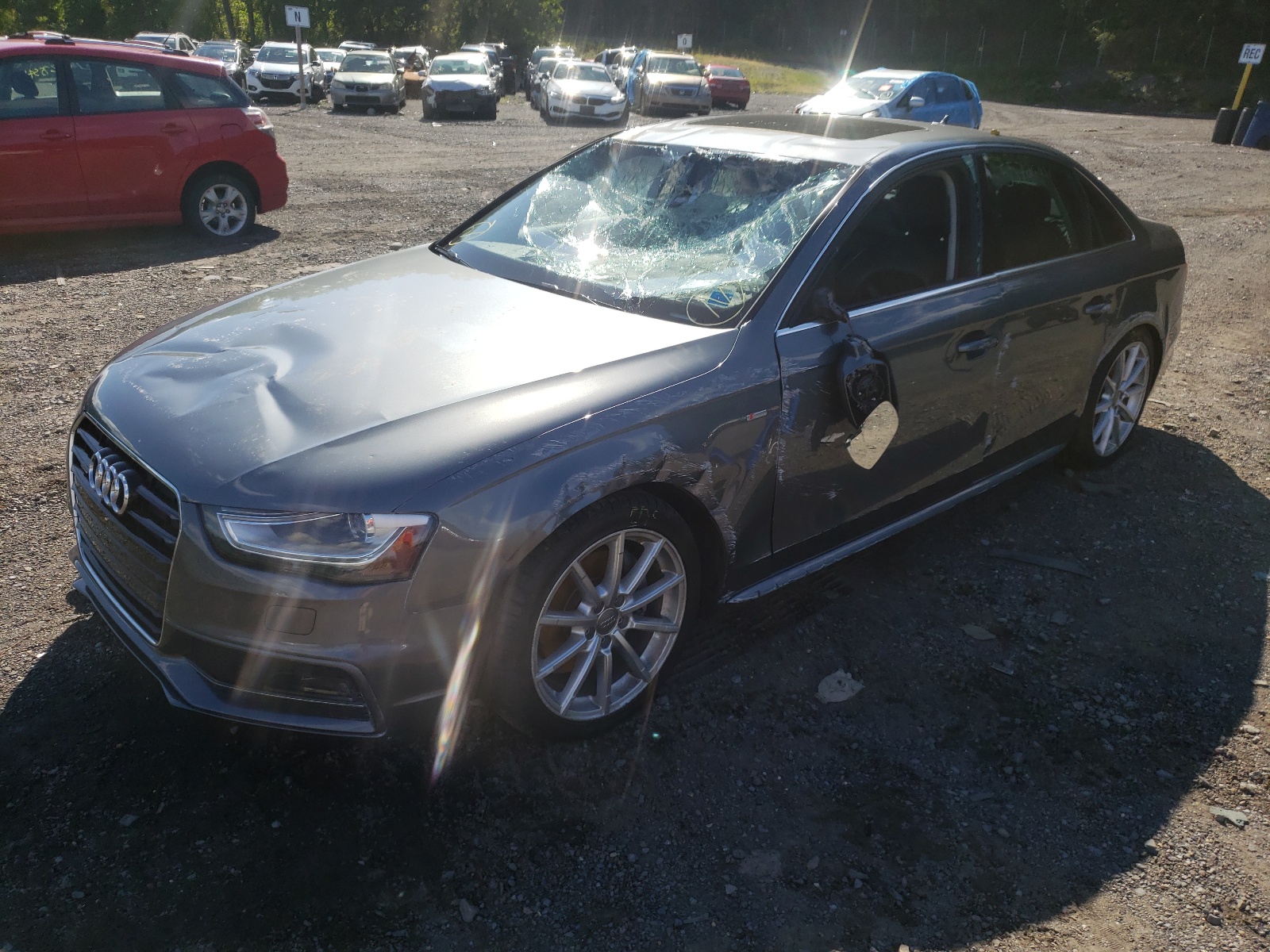 Фото 2 с аукциона – 2015 AUDI A4 PREMIUM с VIN WAUBFAFL4FN025183