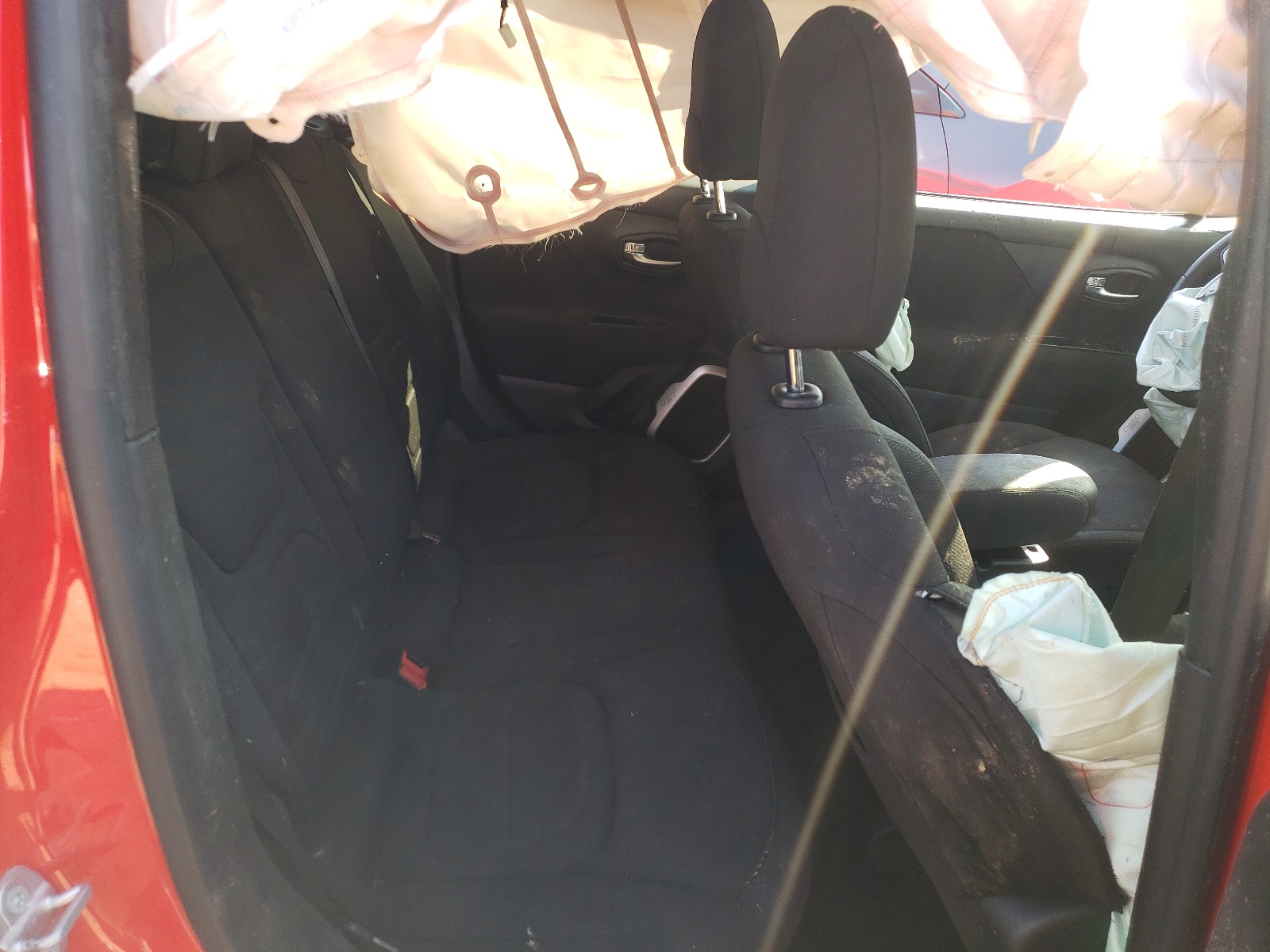 Photo 6 from auction – 2018 JEEP RENEGADE L with VIN ZACCJABB1JPH58018