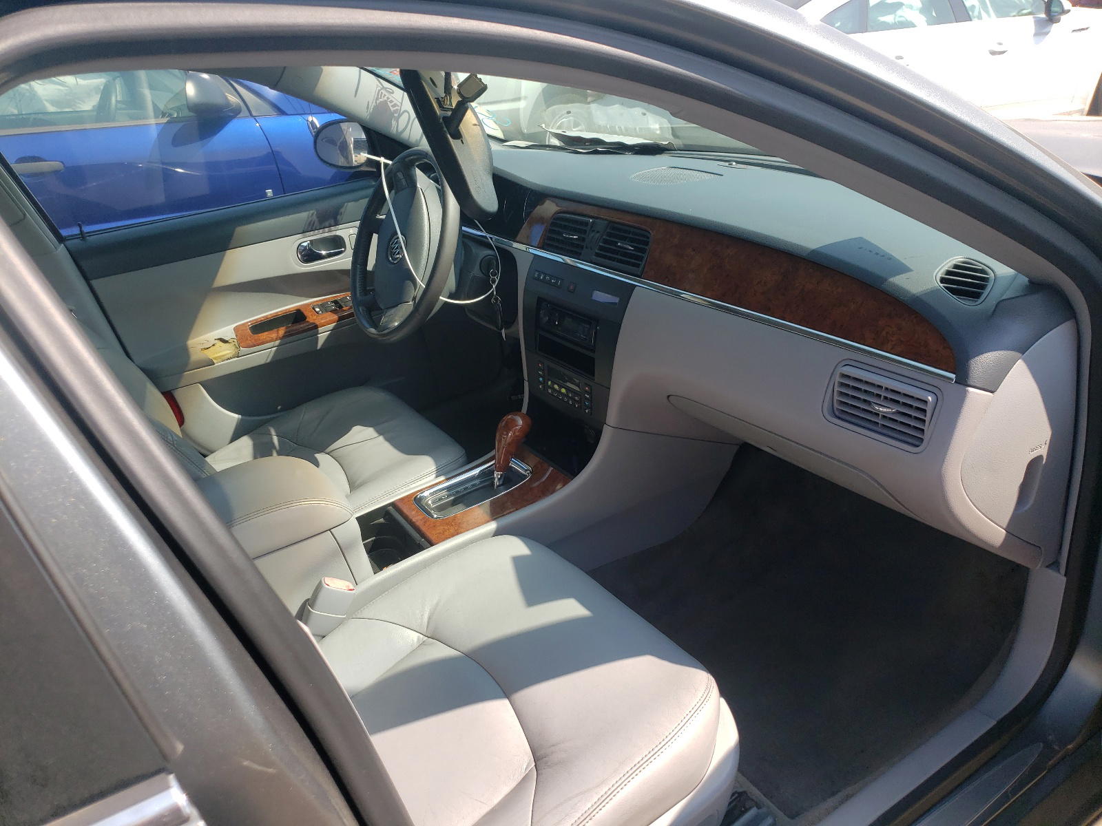 Photo 5 from auction – 2005 BUICK LACROSSE C with VIN 2G4WD562151294570