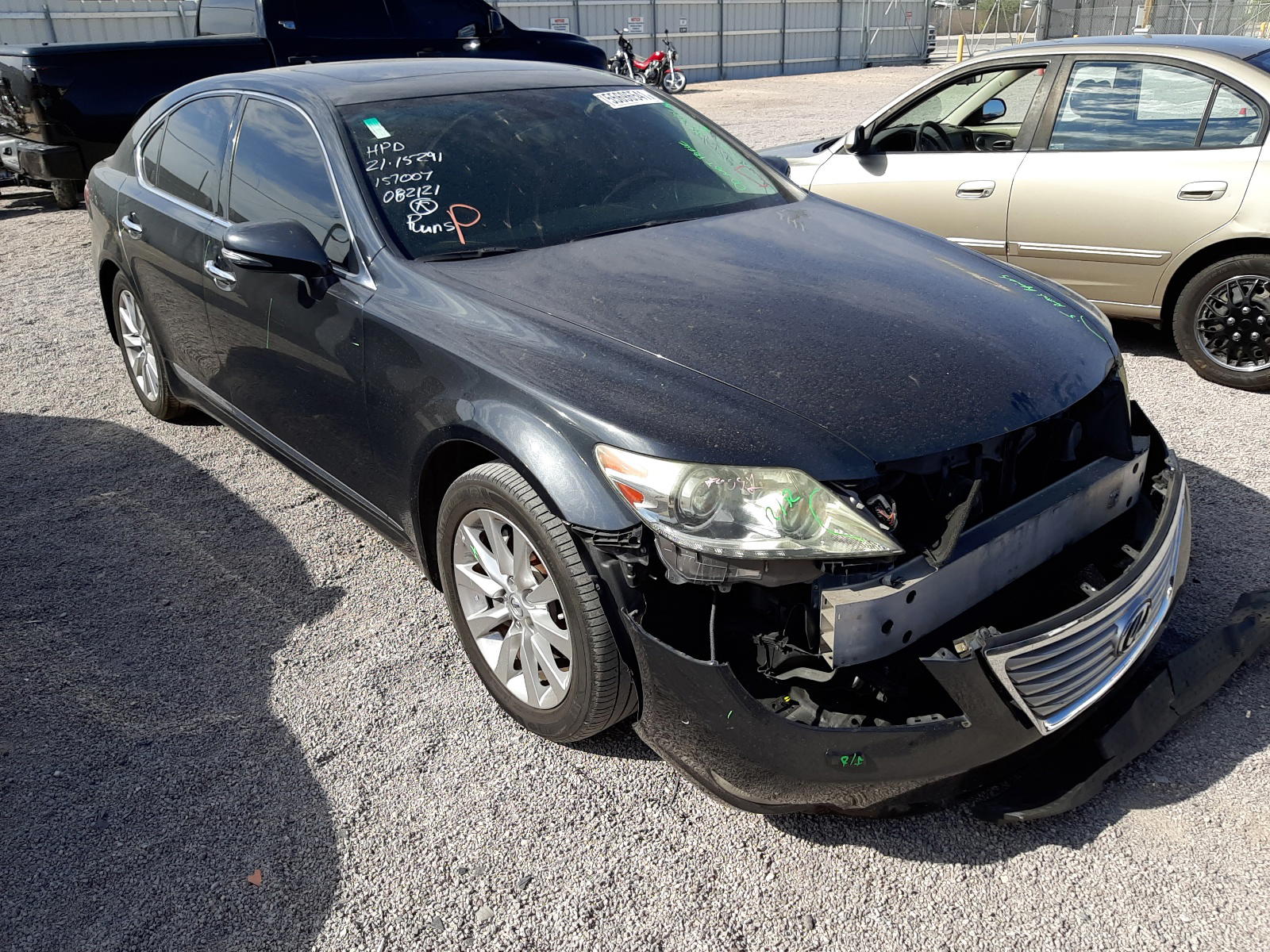 LEXUS LS 460 2011 with VIN JTHBL5EF3B5106909 - Photo from auction