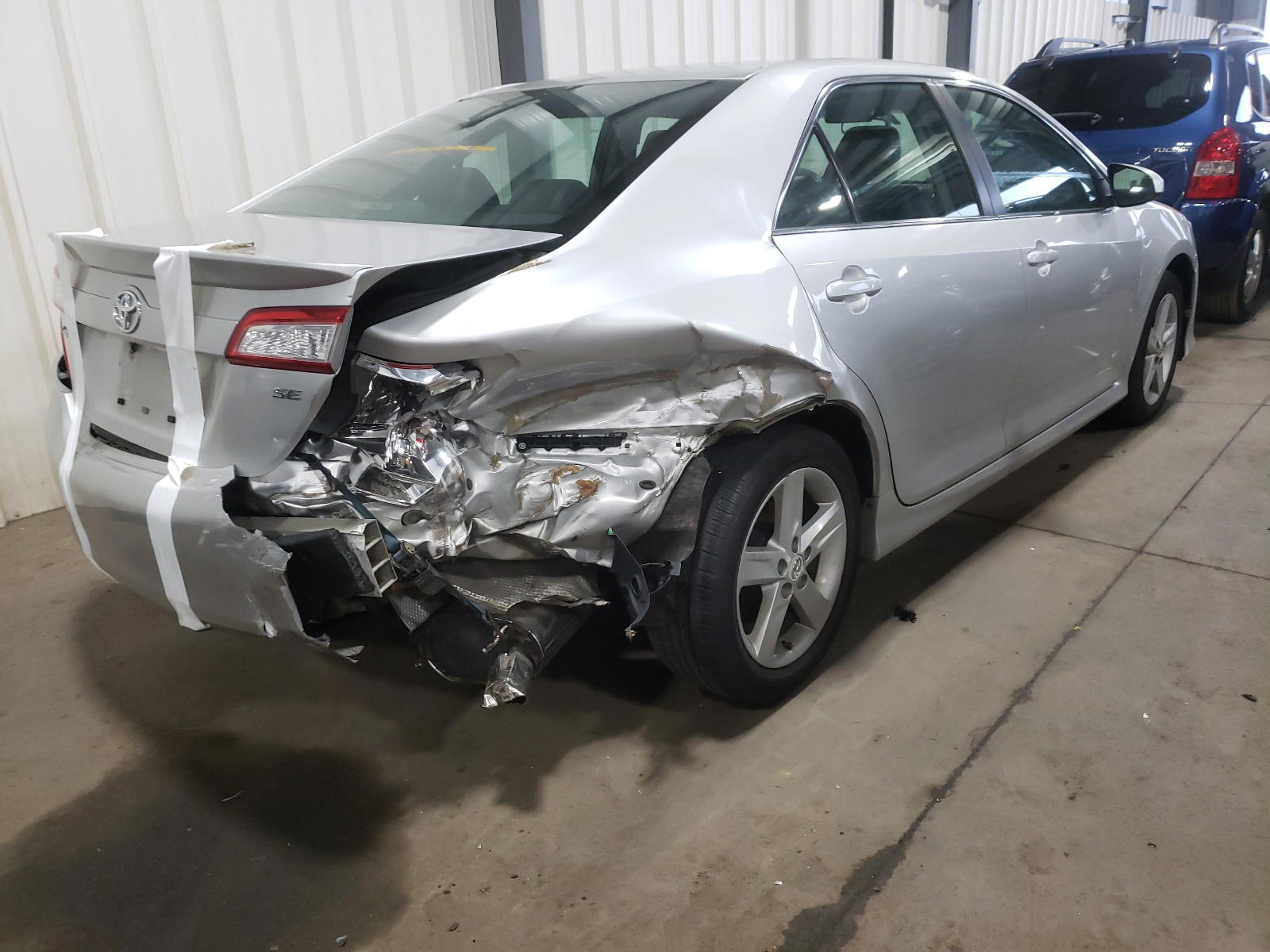 Photo 4 from auction – 2012 TOYOTA CAMRY BASE with VIN 4T1BF1FK2CU085065