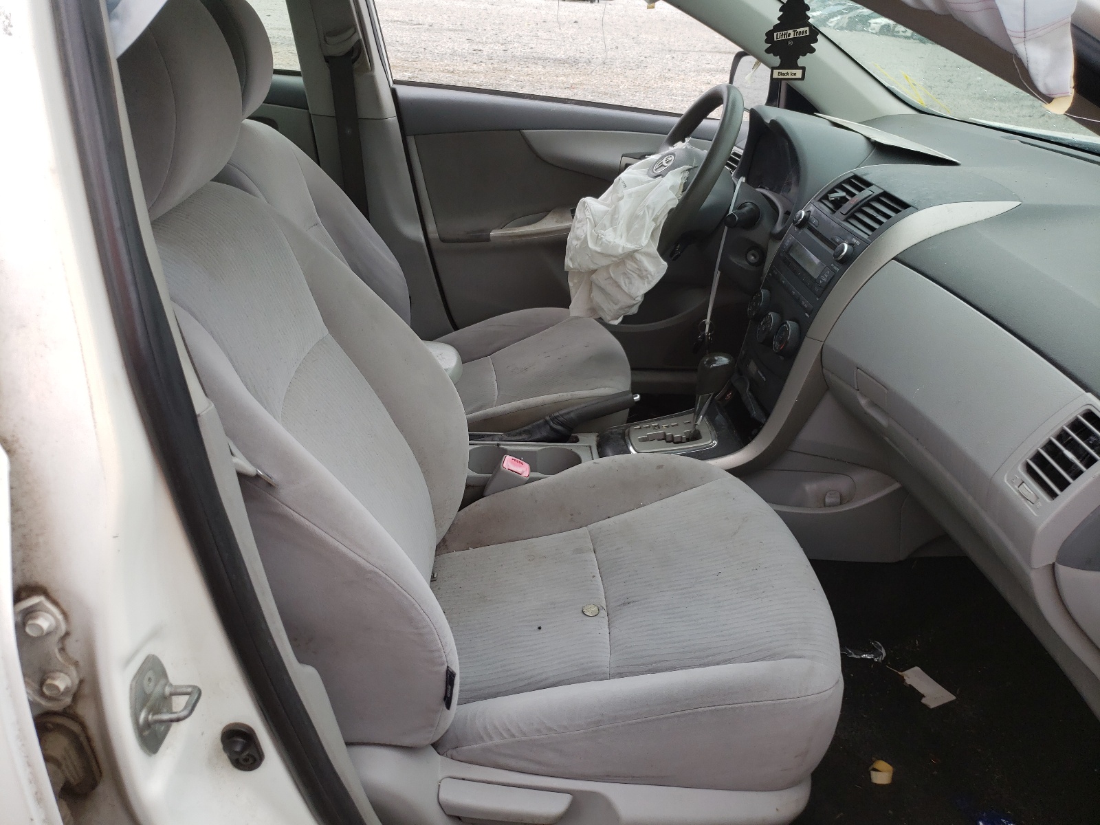 Photo 5 from auction – 2010 TOYOTA COROLLA BA with VIN JTDBU4EE4AJ077376
