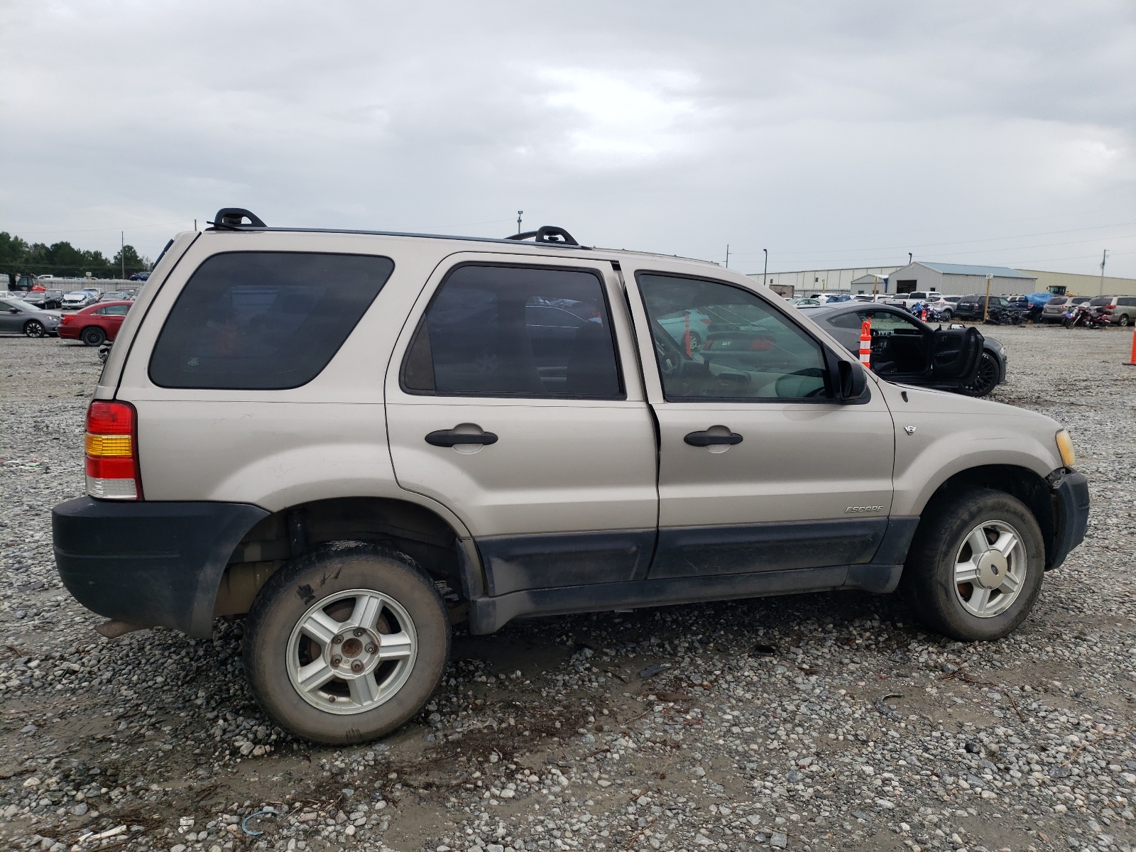 Photo 9 from auction – 2001 FORD ESCAPE XLT with VIN 1FMYU03141KF62531