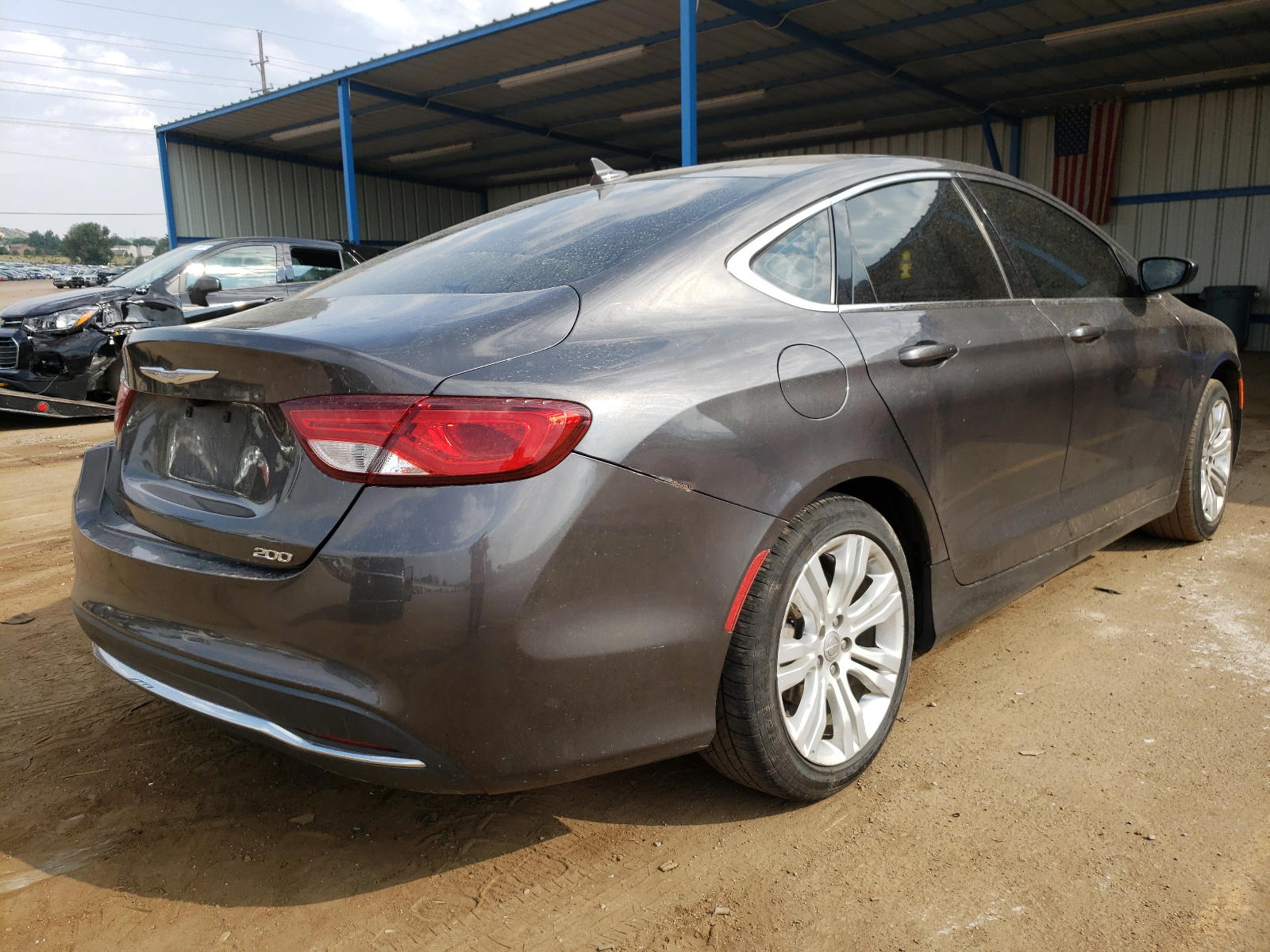 Photo 4 from auction – 2015 CHRYSLER 200 LIMITE with VIN 1C3CCCAB2FN639048