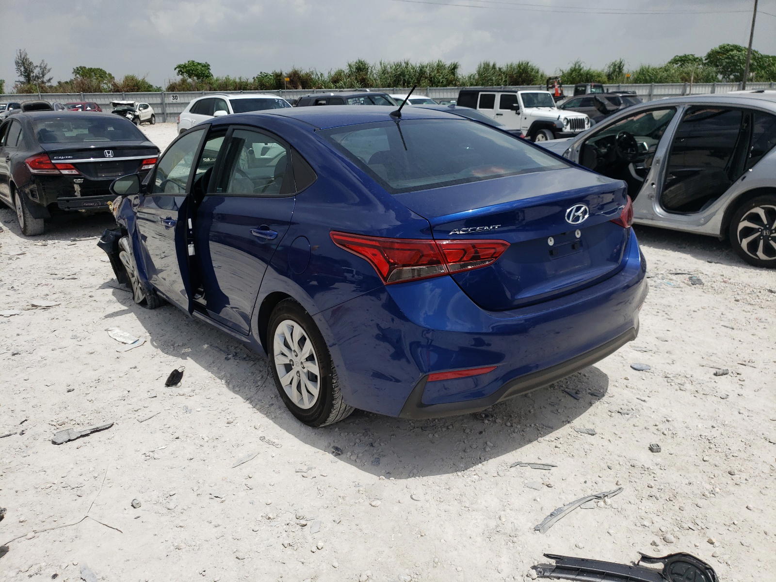 Photo 4 from auction – 2020 HYUNDAI ACCENT SE with VIN 3KPC24A67LE106250