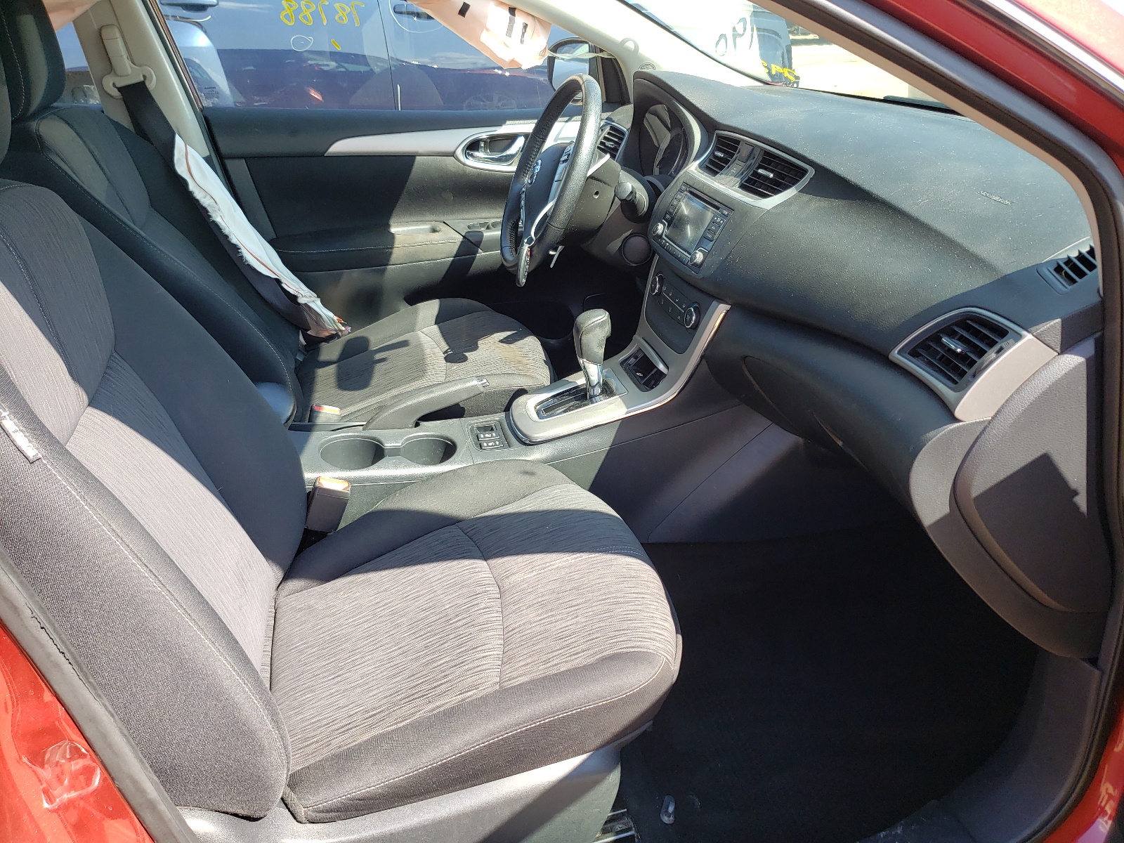 Photo 5 from auction – 2015 NISSAN SENTRA S with VIN 3N1AB7AP1FY292990