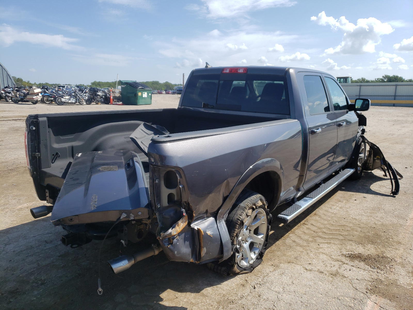 Photo 4 from auction – 2016 RAM 1500 LARAM with VIN 1C6RR7VT7GS308717