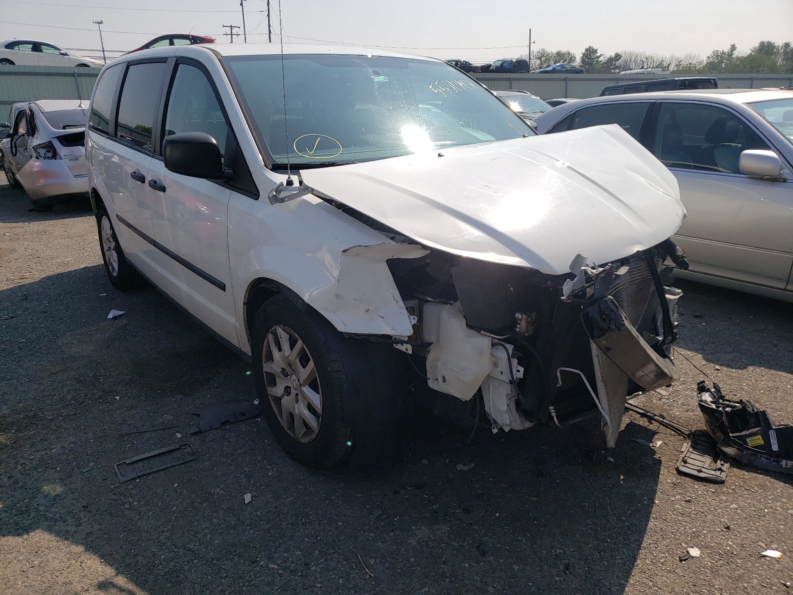 RAM TRADESMAN 2015 مع رقم تعريف المركبة 2C4JRGAG3FR581751 - صورة من المزاد