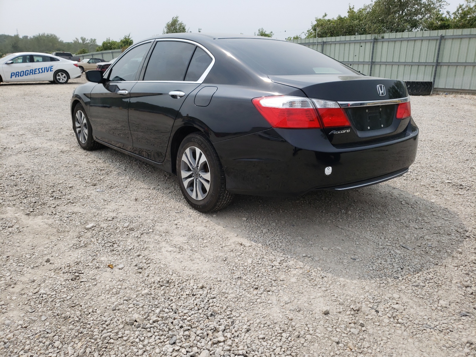 Photo 3 from auction – 2015 HONDA ACCORD LX with VIN 1HGCR2F38FA143072