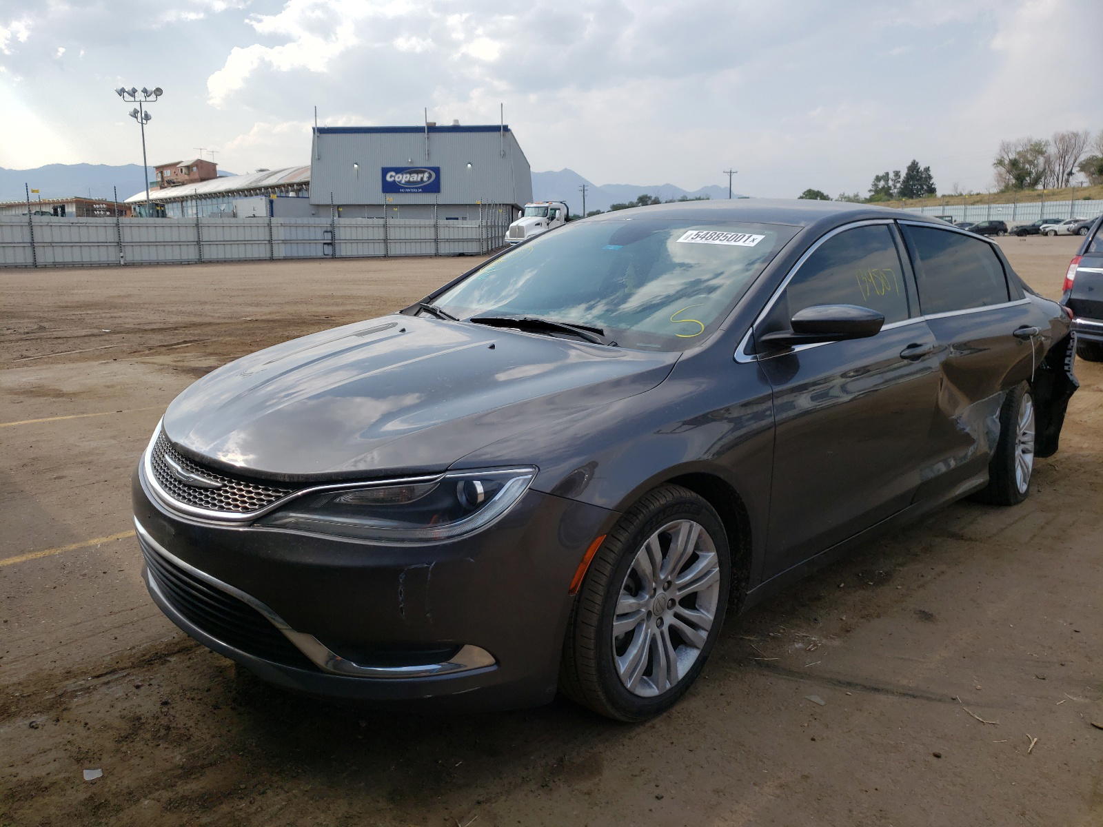Photo 2 from auction – 2015 CHRYSLER 200 LIMITE with VIN 1C3CCCAB2FN639048