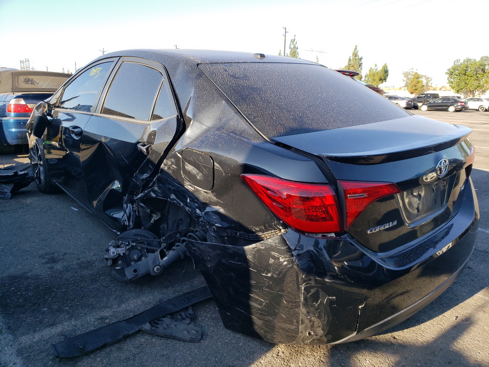 Photo 3 from auction – 2017 TOYOTA COROLLA L with VIN 5YFBURHE8HP621697