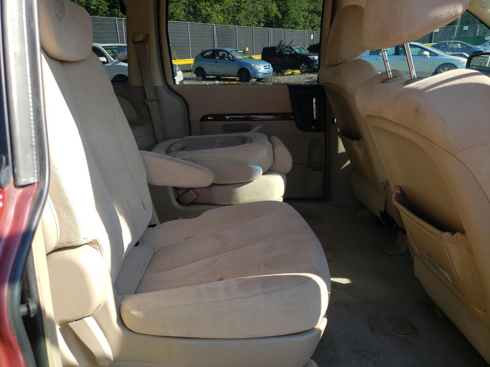 Photo 6 from auction – 2007 HYUNDAI ENTOURAGE with VIN KNDMC233176027371