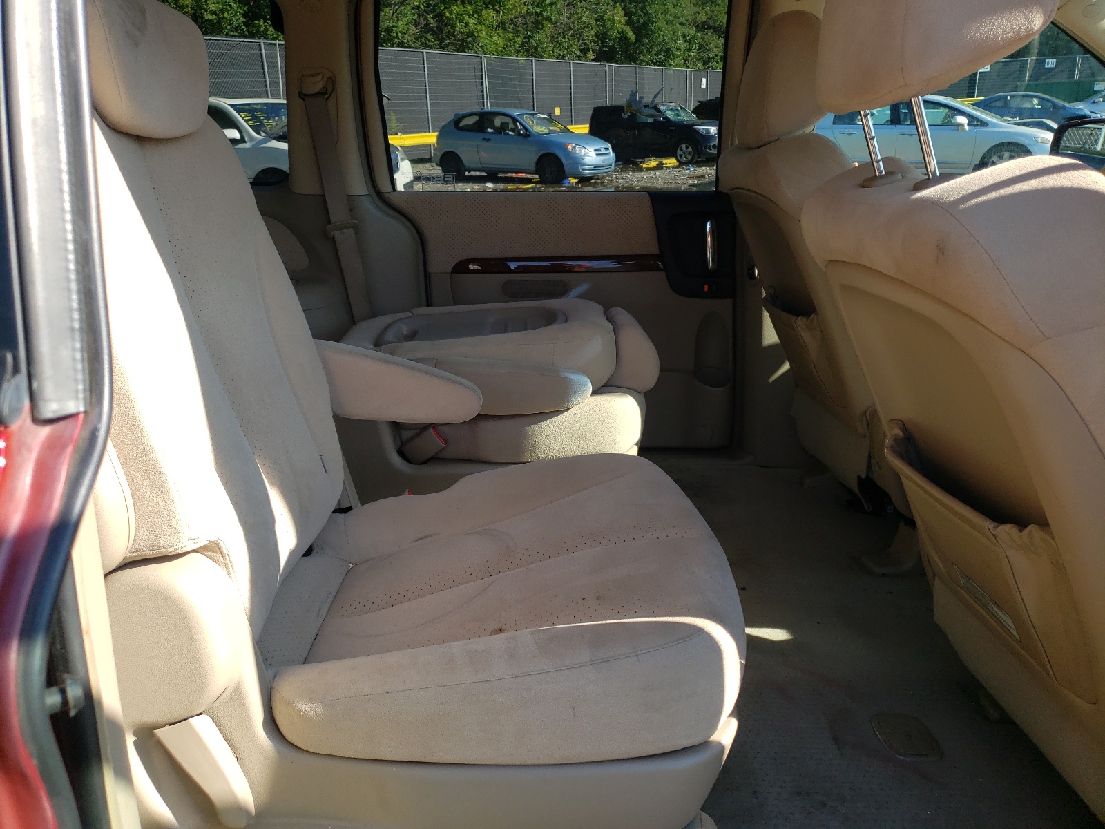 صورة رقم 6 من المزاد - 2007 HYUNDAI ENTOURAGE مع VIN KNDMC233176027371