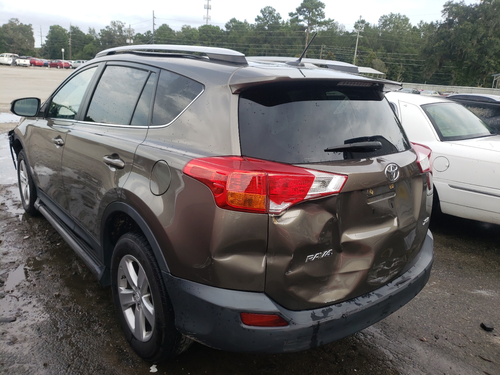 Photo 3 from auction – 2013 TOYOTA RAV4 XLE with VIN 2T3WFREV4DW051777