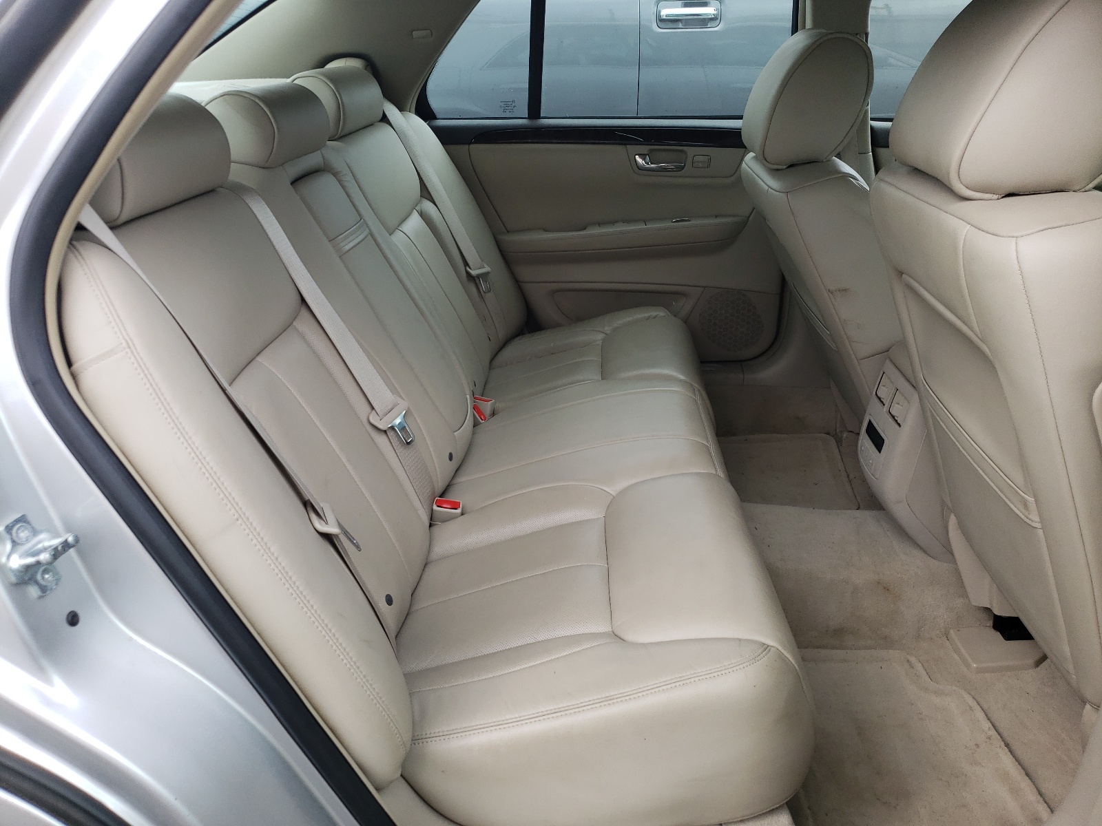 Photo 6 from auction – 2011 CADILLAC DTS LUXURY with VIN 1G6KD5E66BU139152