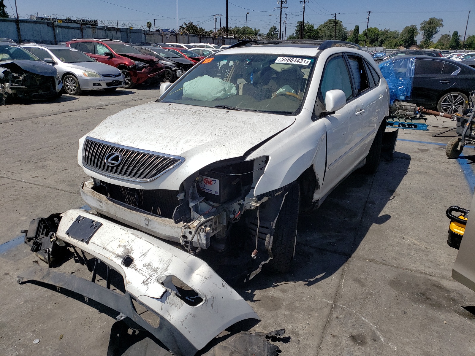 Photo 2 from auction – 2005 LEXUS RX 330 with VIN 2T2GA31U65C034421