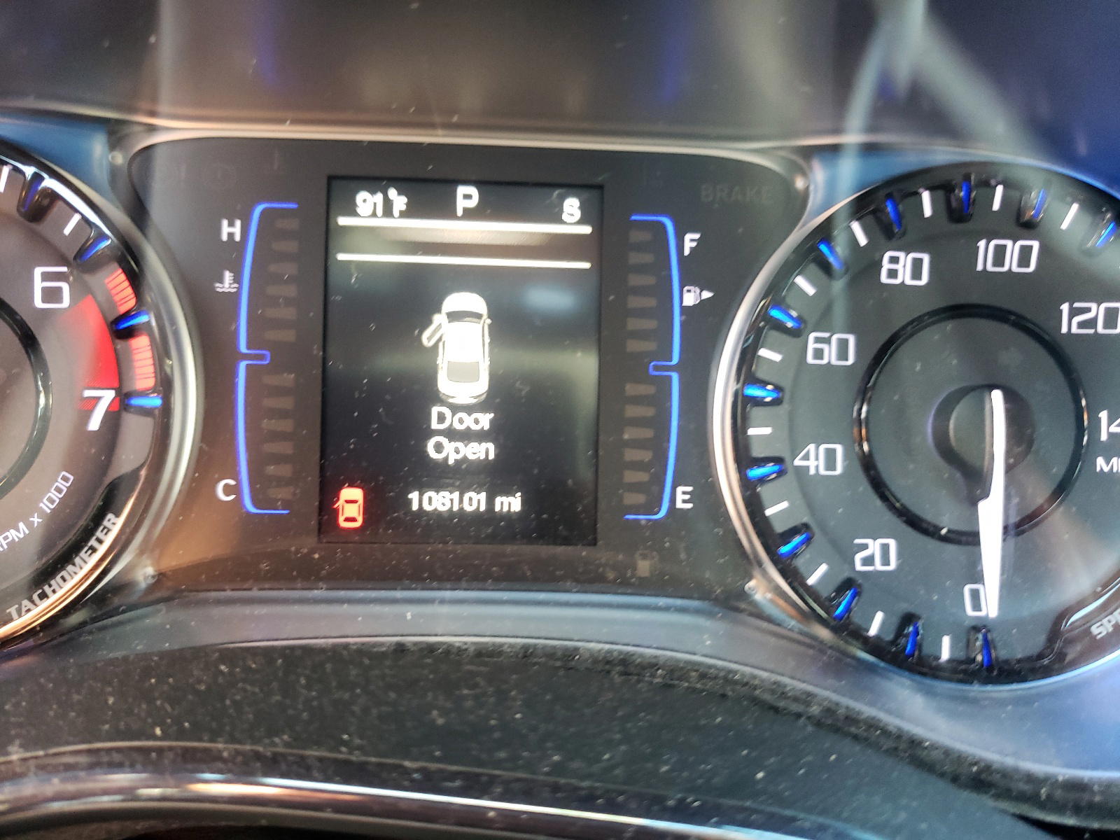 Photo 8 from auction – 2015 CHRYSLER 200 S with VIN 1C3CCCBB2FN677880