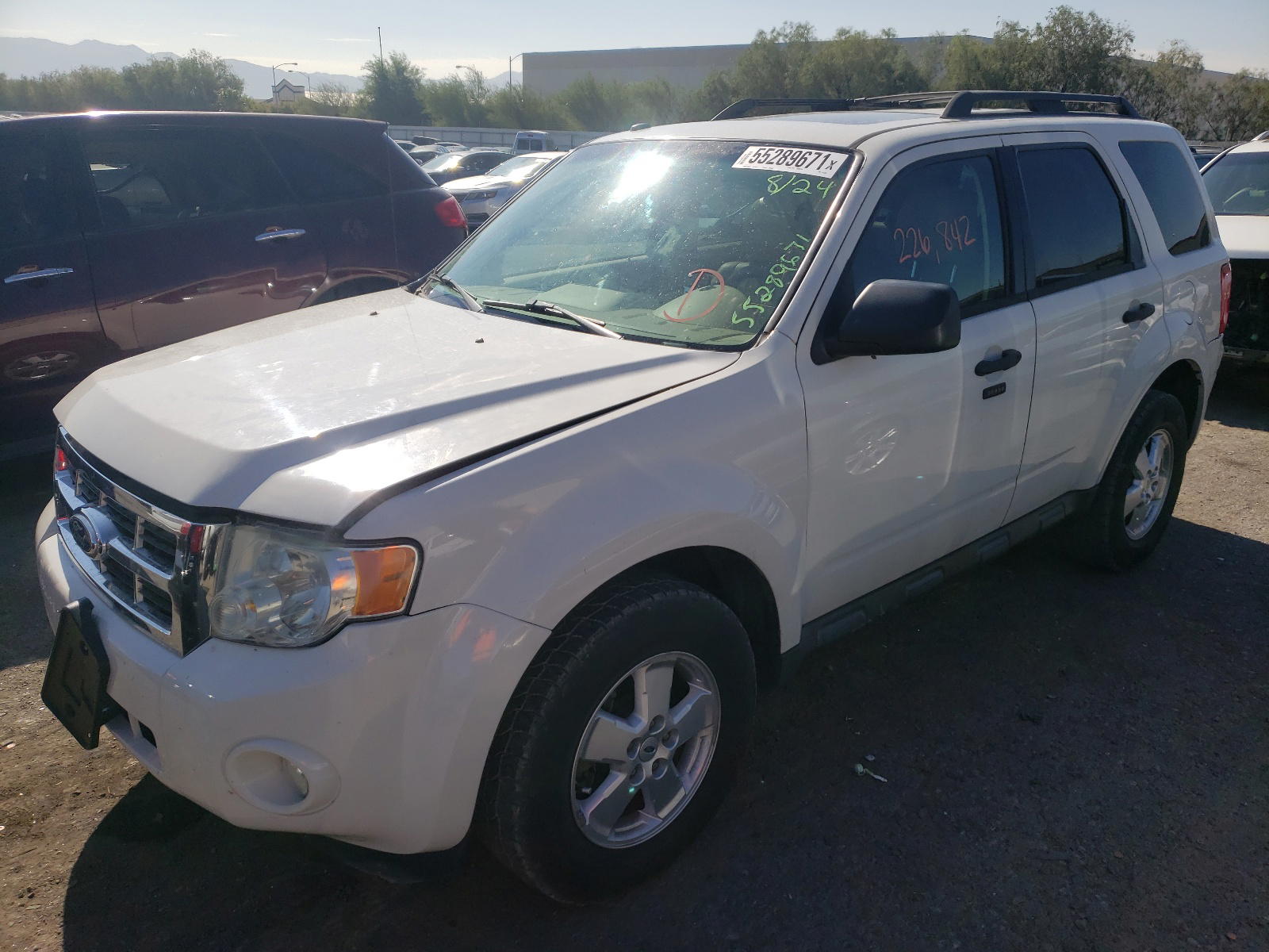Photo 2 from auction – 2011 FORD ESCAPE XLT with VIN 1FMCU9DG1BKA51099