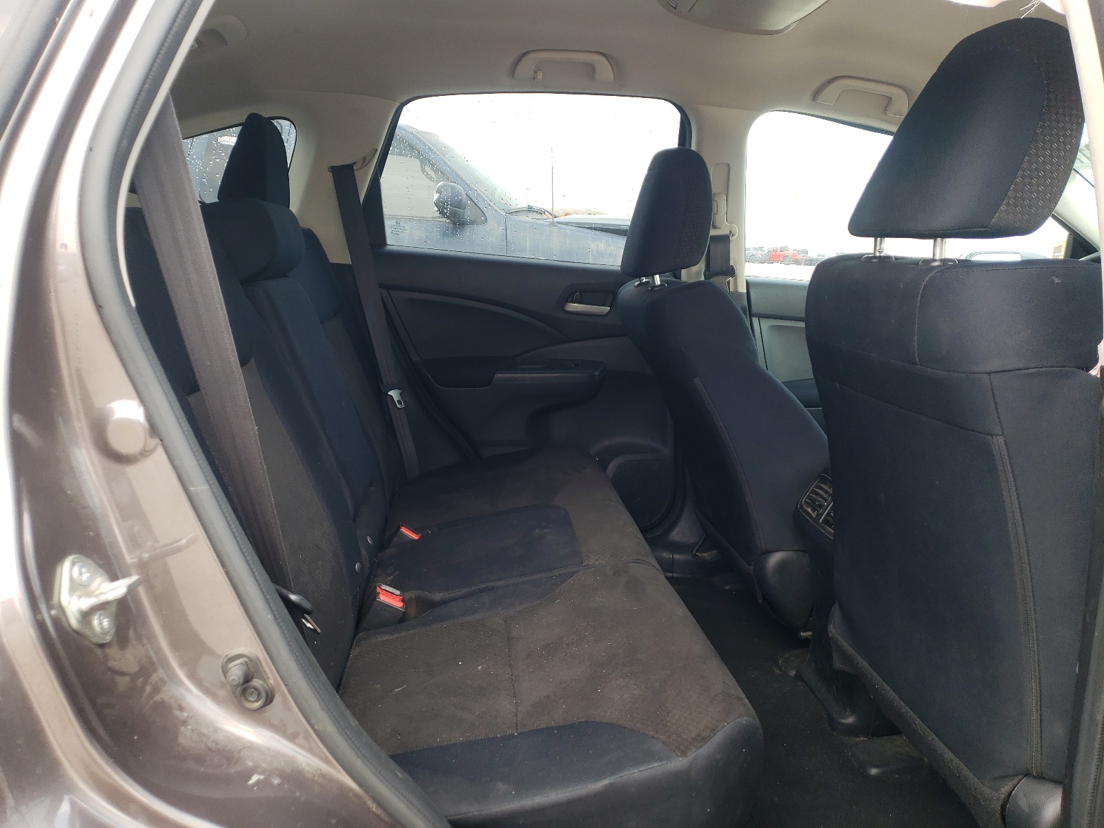 Photo 6 from auction – 2016 HONDA CR-V SE with VIN 2HKRM4H40GH651698