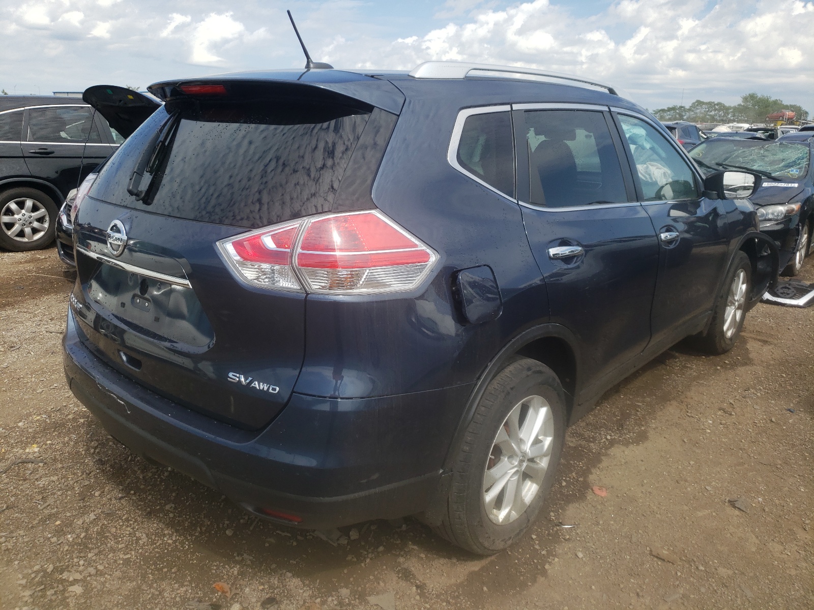Photo 4 from auction – 2015 NISSAN ROGUE S with VIN KNMAT2MV9FP554389