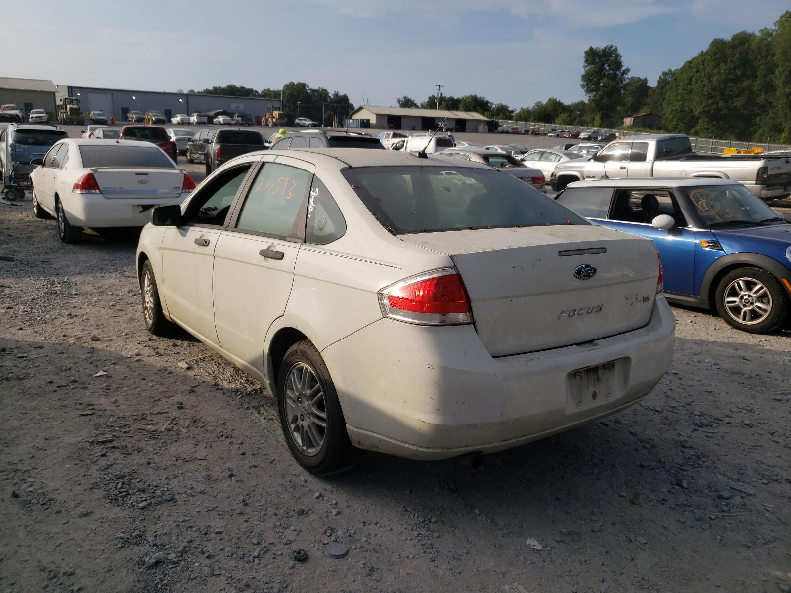 Photo 3 from auction – 2010 FORD FOCUS with VIN 1FAHP3FN2AW191122