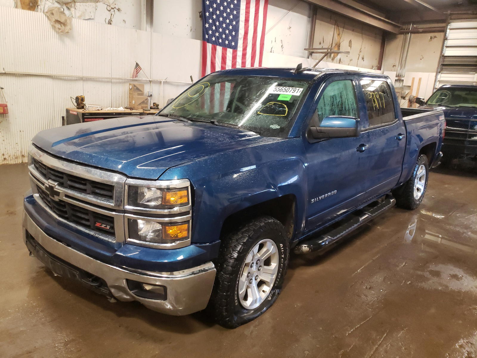 Photo 2 from auction – 2015 CHEVROLET SILVERADO with VIN 3GCUKREC9FG261599