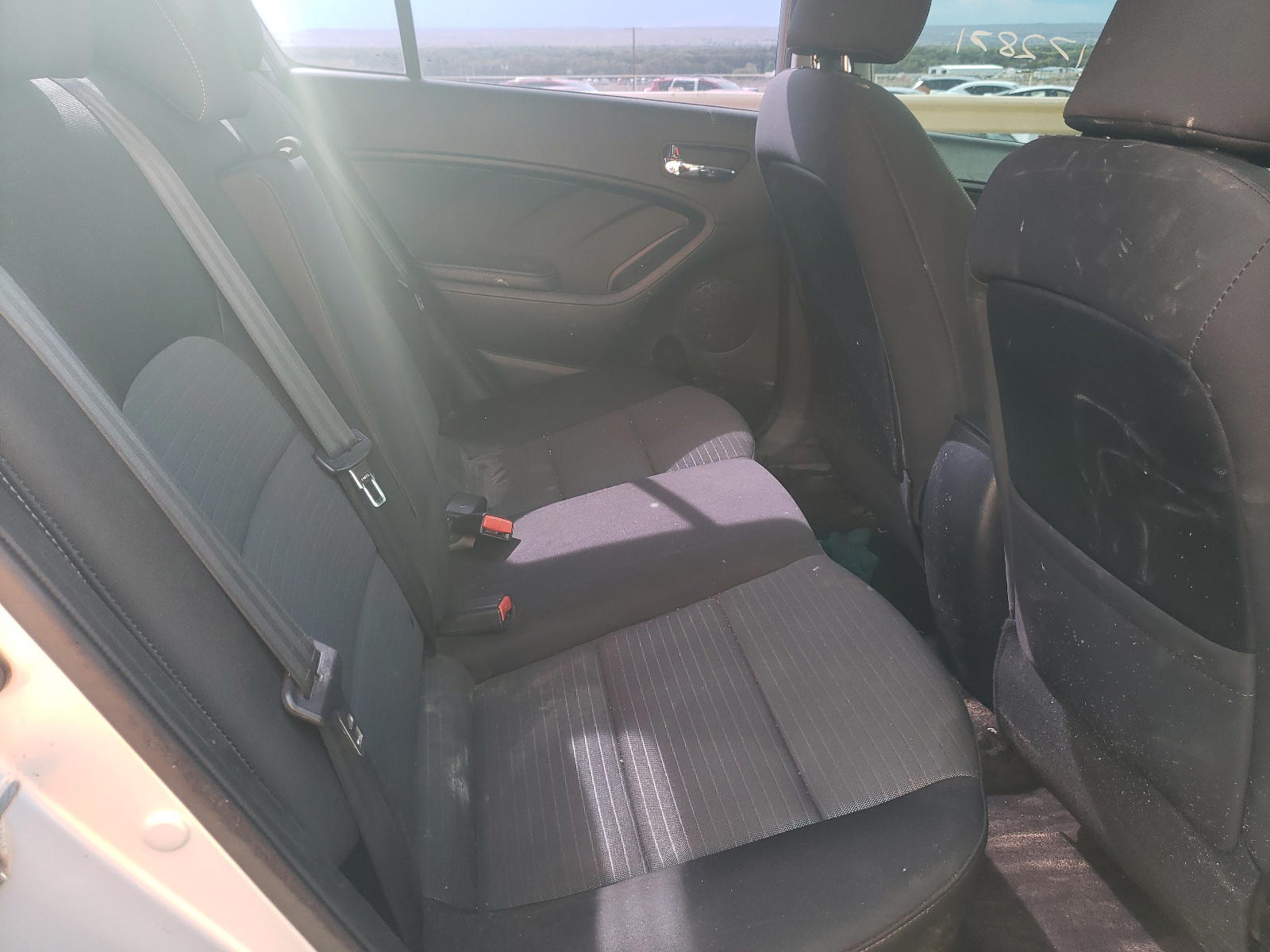 Photo 6 from auction – 2015 KIA FORTE LX with VIN KNAFX4A60F5426229