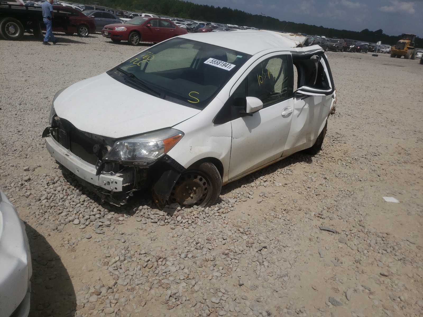 Photo 2 from auction – 2014 TOYOTA YARIS with VIN JTDKTUD37ED596042