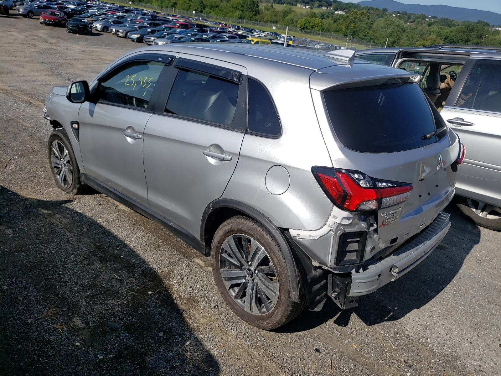 Photo 3 from auction – 2020 MITSUBISHI OUTLANDER with VIN JA4AR3AU5LU027733