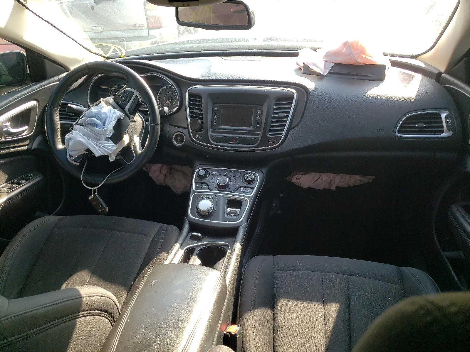 Photo 9 from auction – 2015 CHRYSLER 200 LIMITE with VIN 1C3CCCAB7FN604084