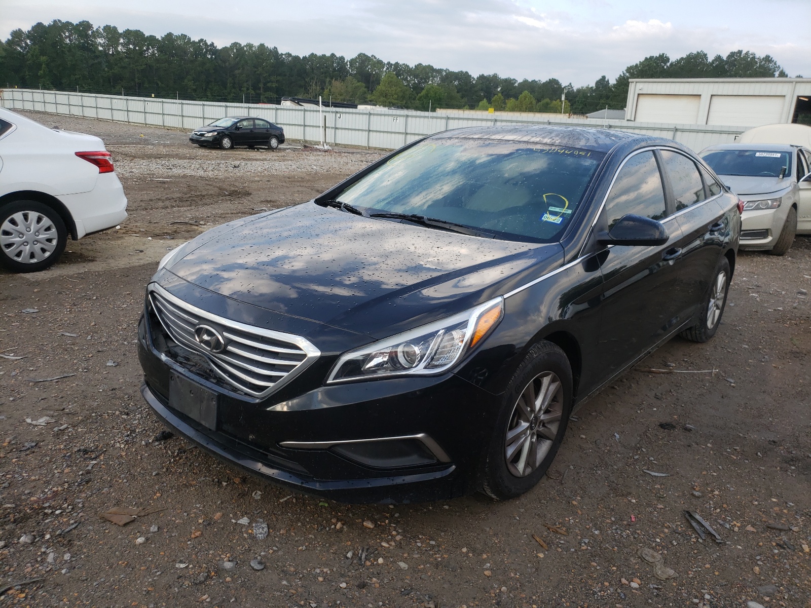 Photo 2 from auction – 2016 HYUNDAI SONATA SE with VIN 5NPE24AFXGH436054