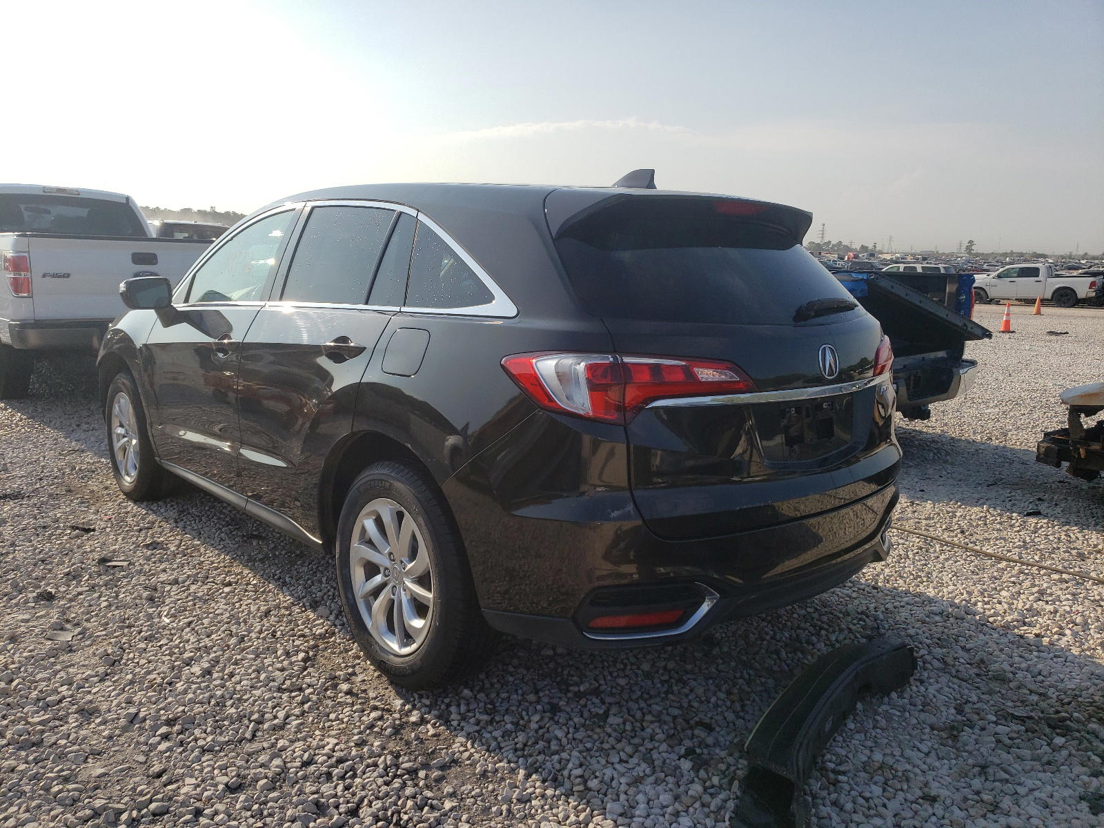 Photo 3 from auction – 2016 ACURA RDX TECHNO with VIN 5J8TB3H50GL015665