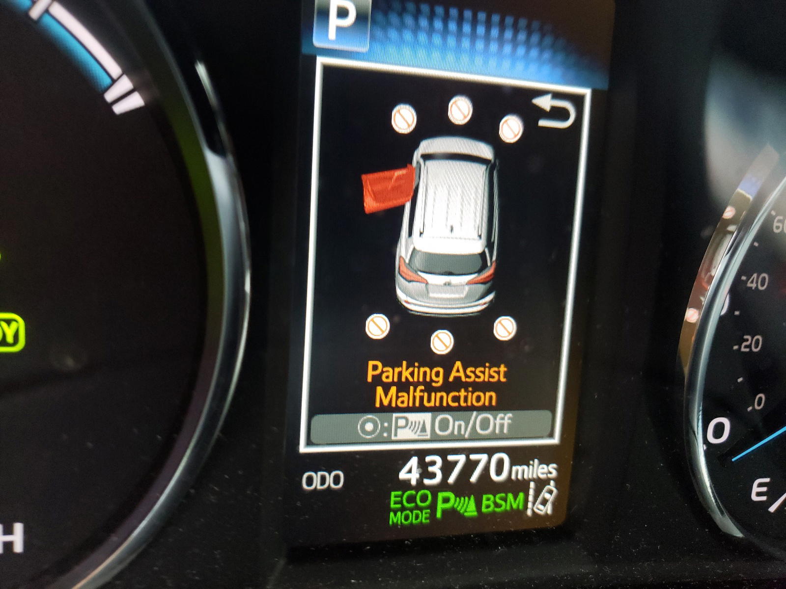 Photo 8 from auction – 2016 TOYOTA RAV4 with VIN JTMDJREV5GD025843