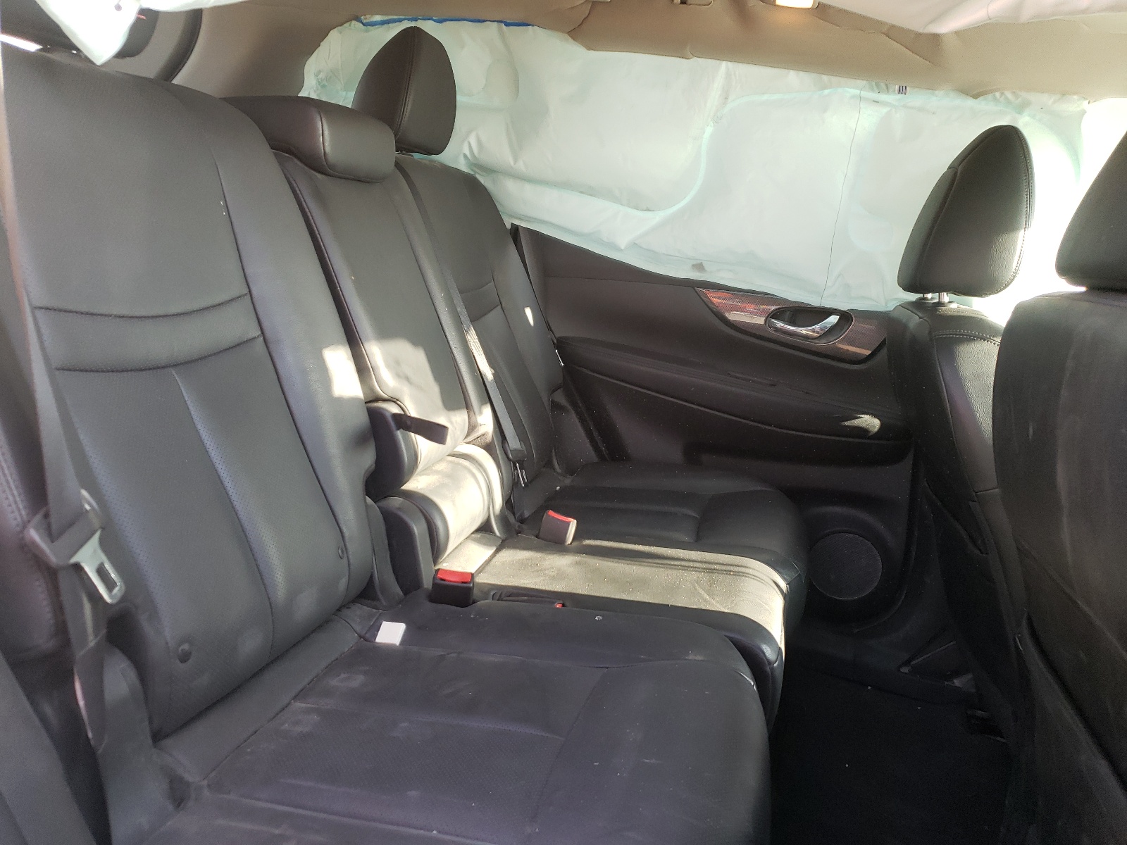 Photo 6 from auction – 2014 NISSAN ROGUE S with VIN 5N1AT2MV9EC867640