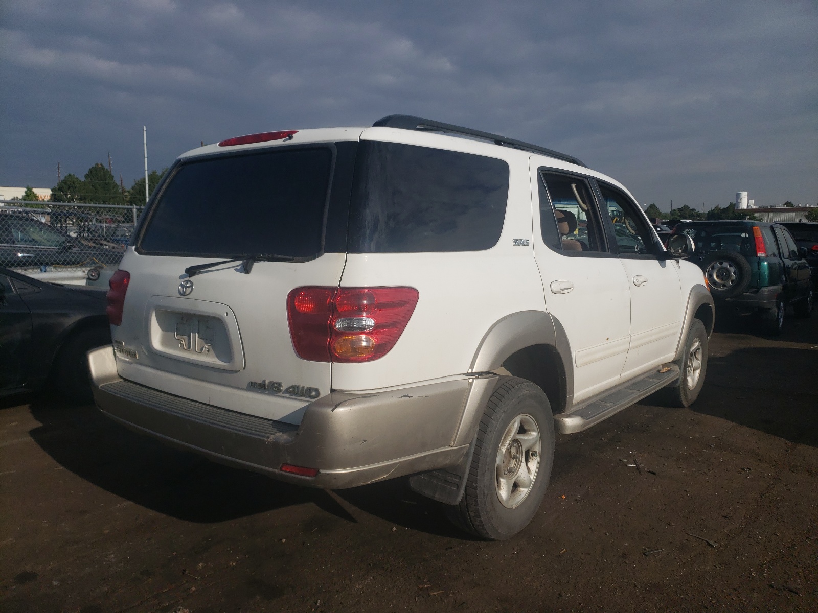 صورة رقم 4 من المزاد - 2001 TOYOTA SEQUOIA SR مع VIN 5TDBT44A91S015833