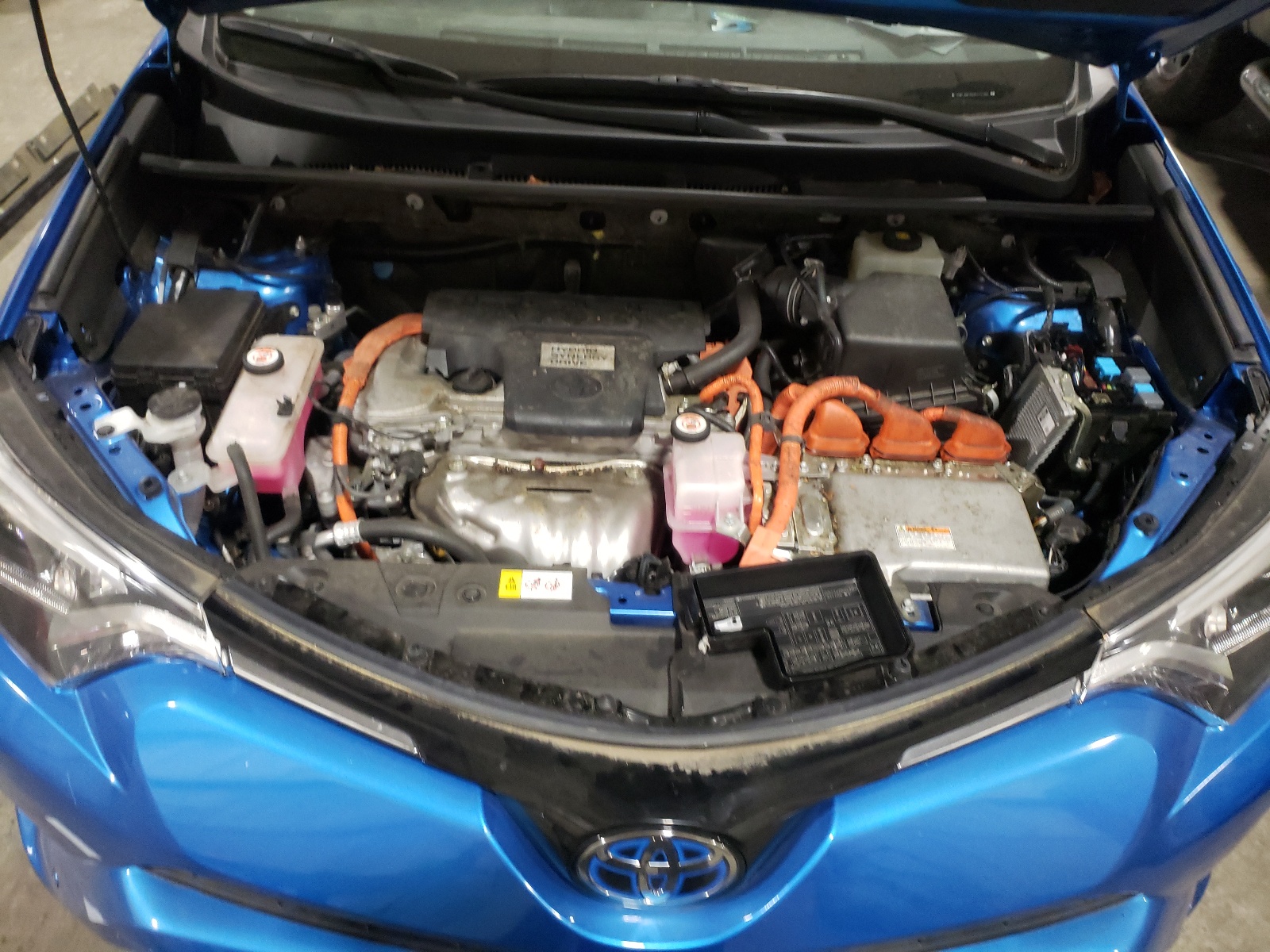 Photo 7 from auction – 2017 TOYOTA RAV4 HV LI with VIN JTMDJREV5HD101286