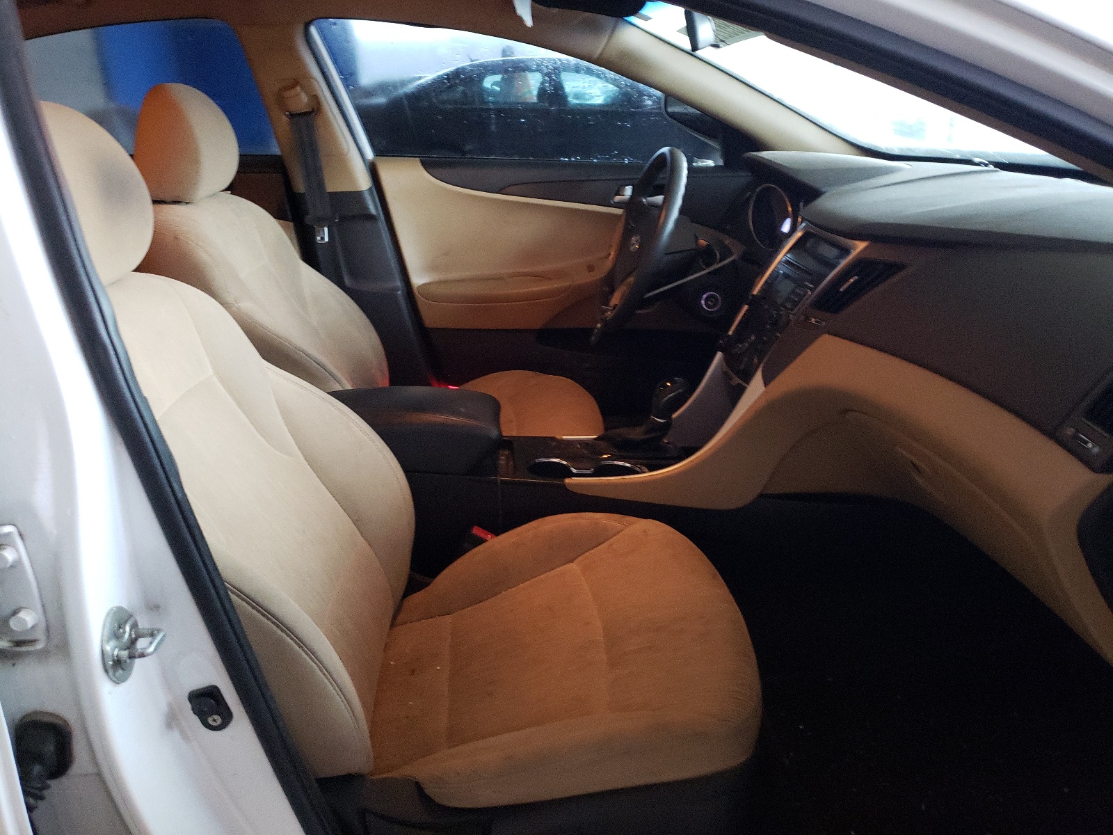 Photo 5 from auction – 2011 HYUNDAI SONATA GLS with VIN 5NPEB4ACXBH143673