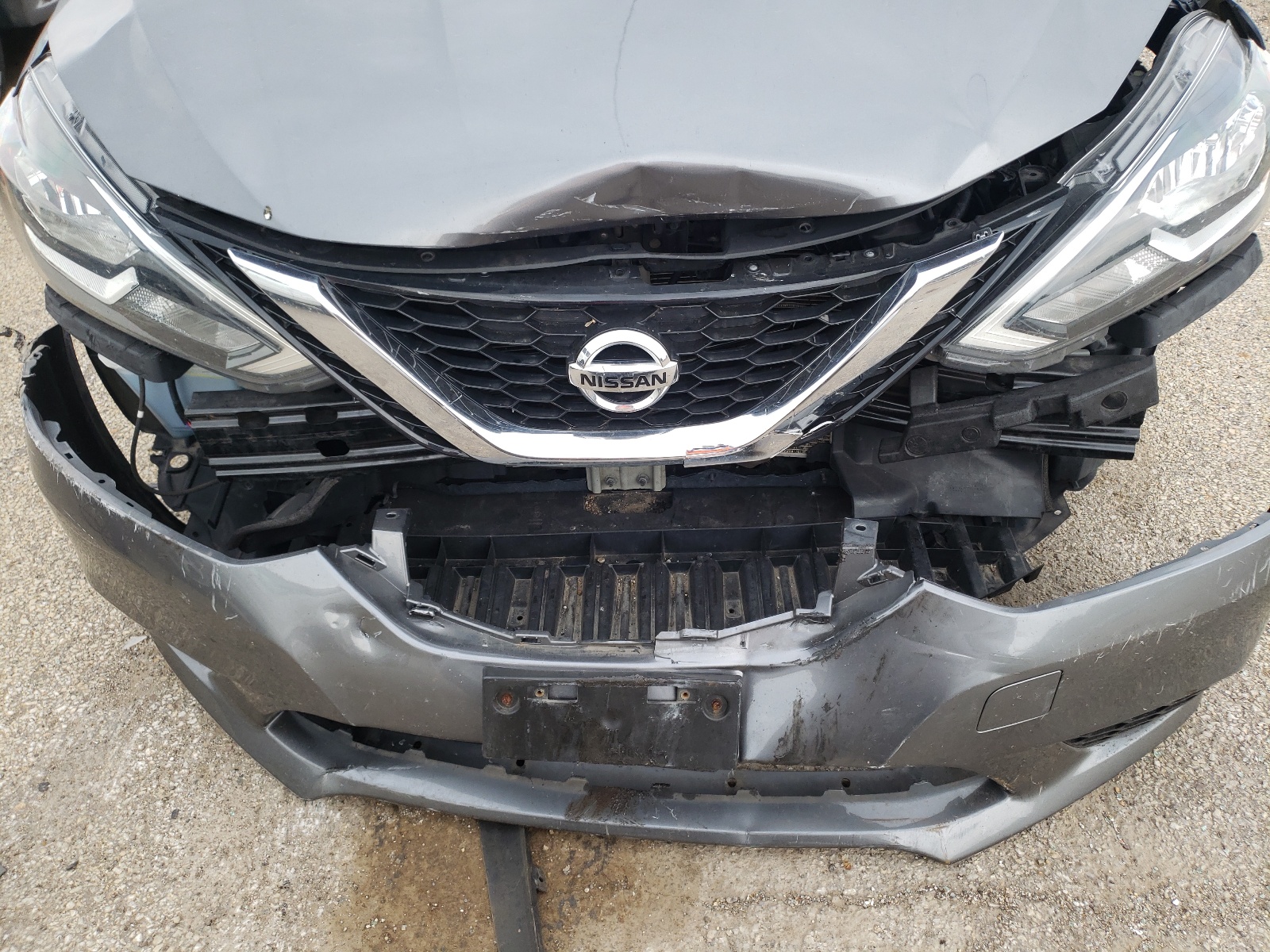 Photo 9 from auction – 2017 NISSAN SENTRA S with VIN 3N1AB7AP2HY350401