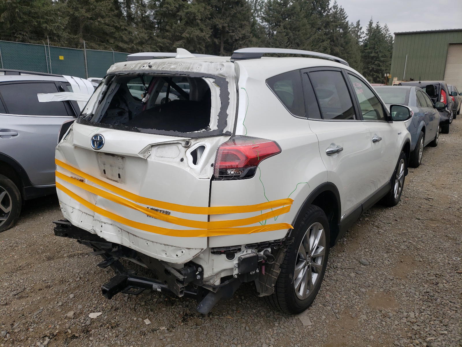 Photo 4 from auction – 2016 TOYOTA RAV4 with VIN JTMDJREV5GD025843