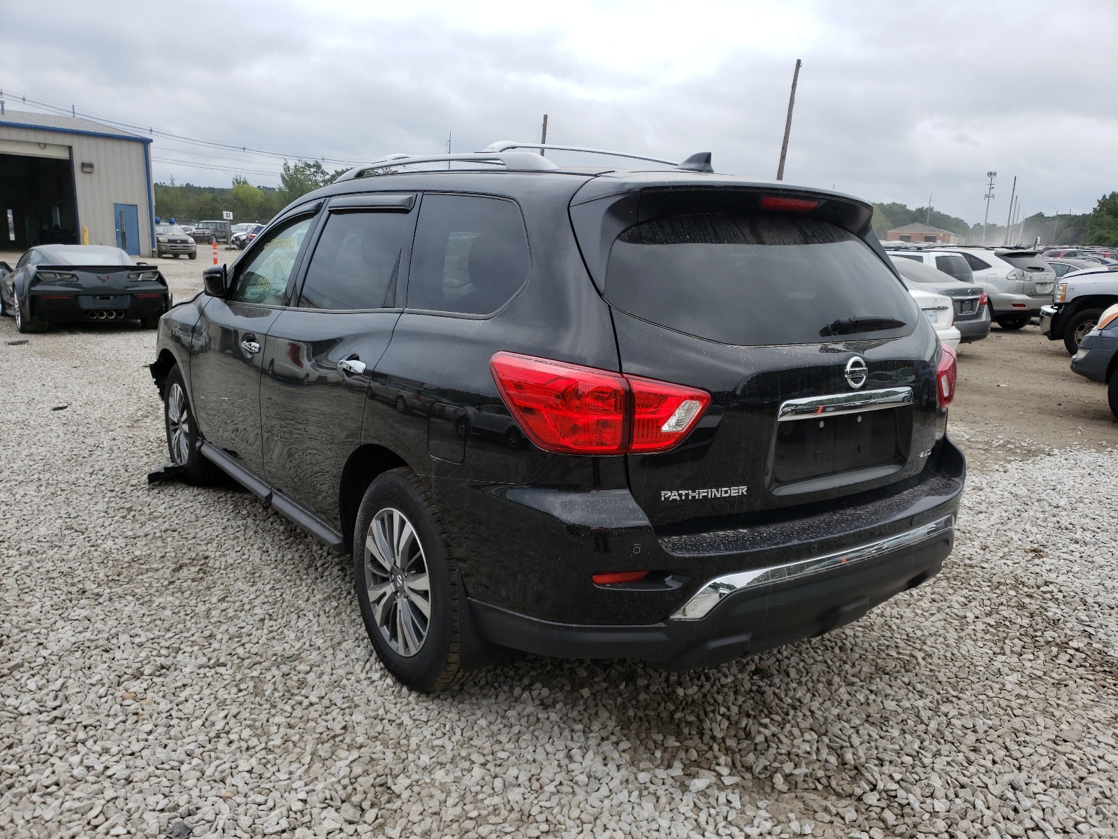 Photo 3 from auction – 2019 NISSAN PATHFINDER with VIN 5N1DR2MM8KC652958