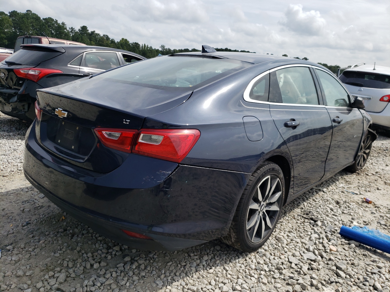 Photo 4 from auction – 2017 CHEVROLET MALIBU LT with VIN 1G1ZE5STXHF285417