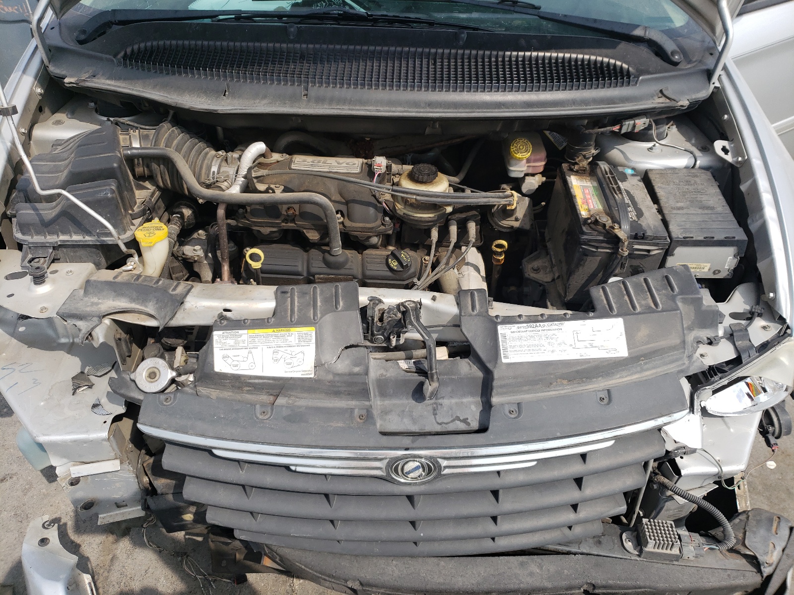 Photo 7 from auction – 2006 CHRYSLER TOWN & COU with VIN 2A4GP54L56R823172
