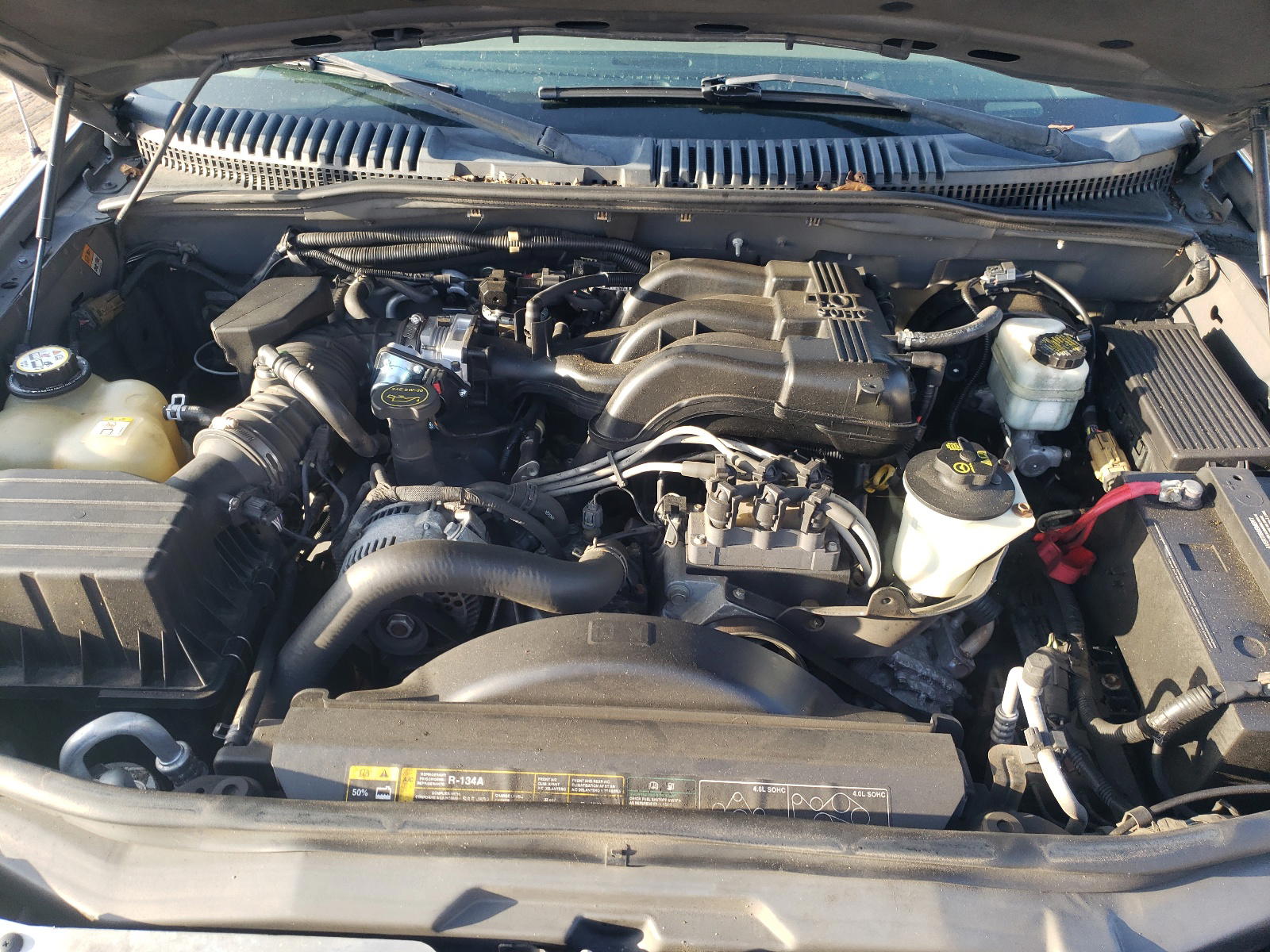 Photo 7 from auction – 2005 FORD EXPLORER X with VIN 1FMZU63K55UA67555