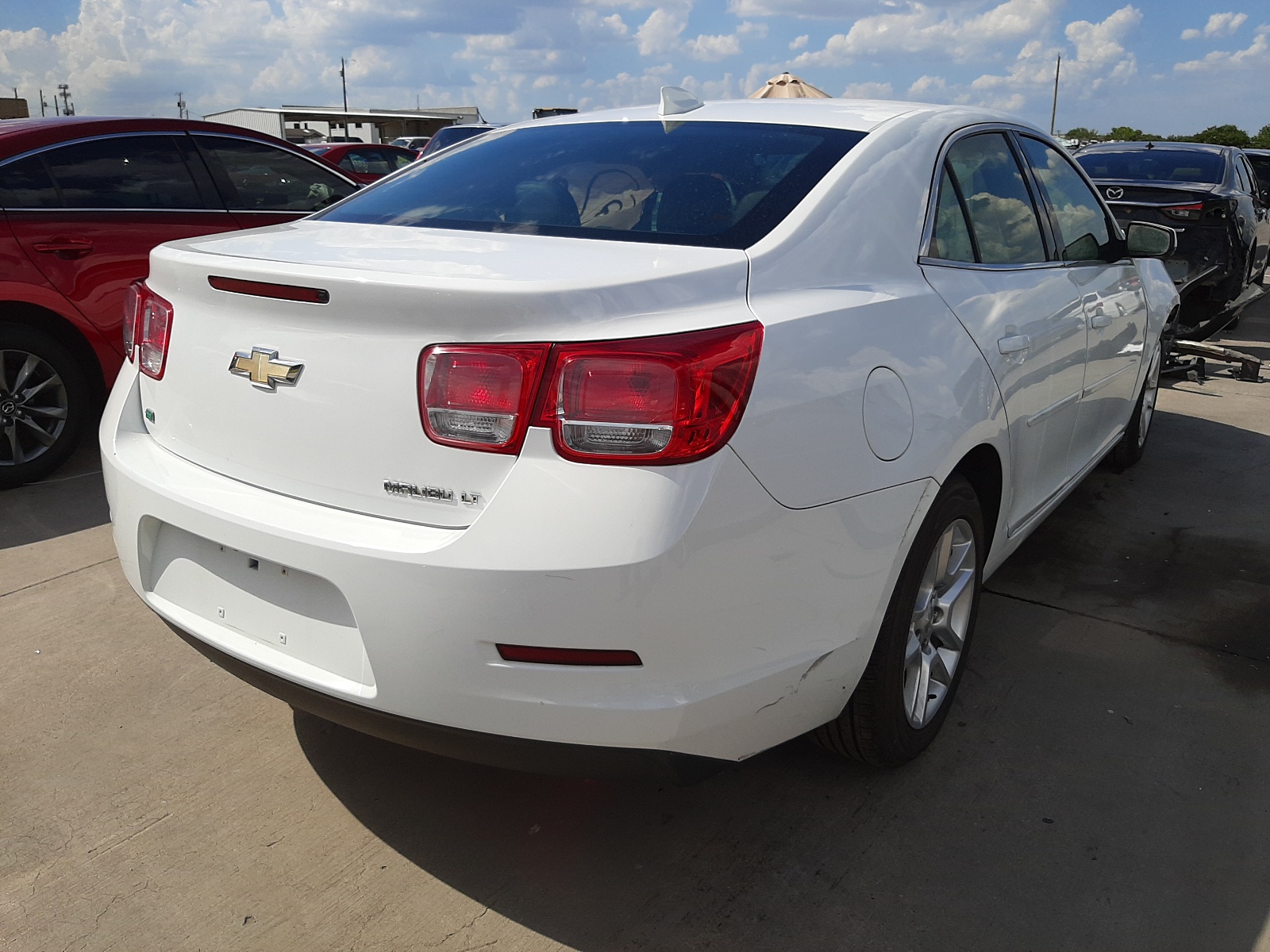 Photo 4 from auction – 2015 CHEVROLET MALIBU 1LT with VIN 1G11C5SL1FF279571