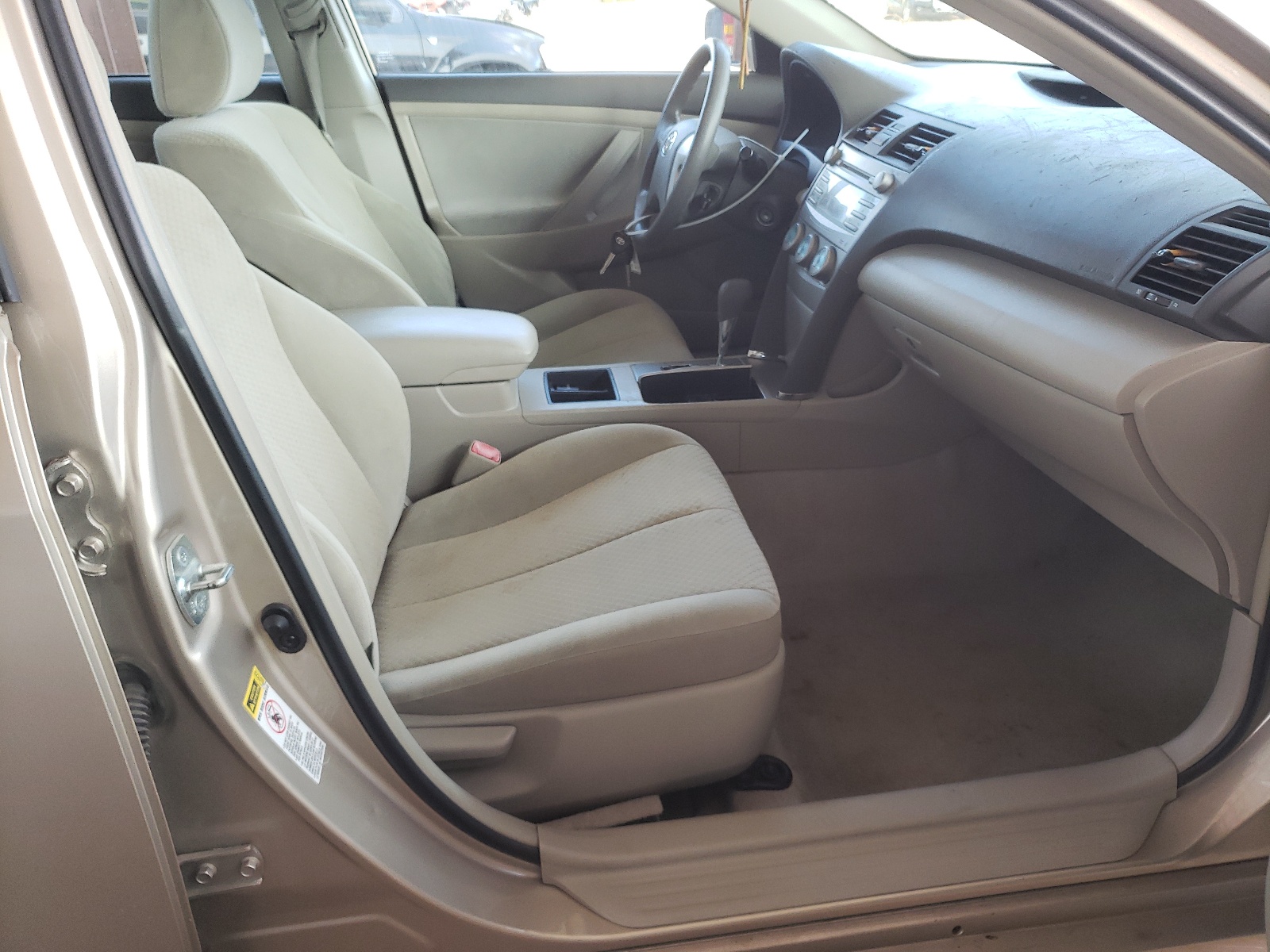 Photo 5 from auction – 2009 TOYOTA CAMRY BASE with VIN 4T1BE46K89U372360