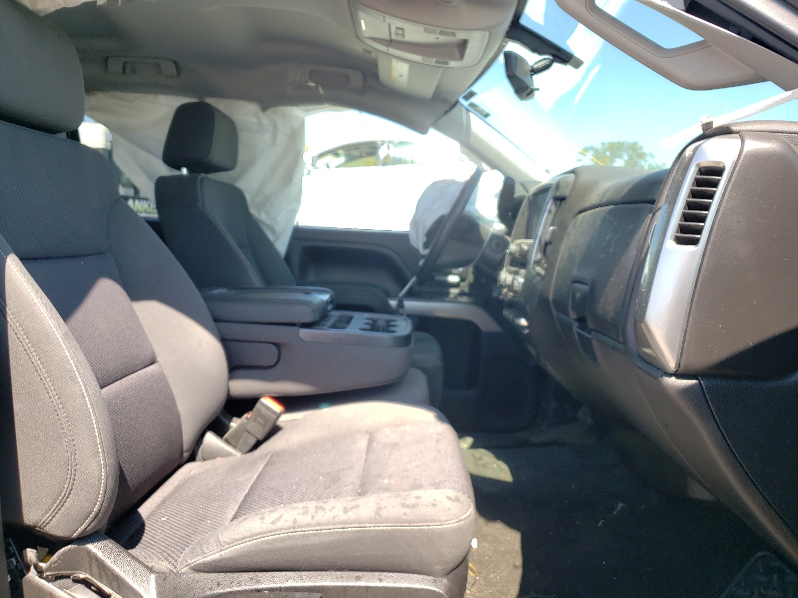 Photo 5 from auction – 2016 CHEVROLET SILVERADO with VIN 1GCVKREC6GZ145976